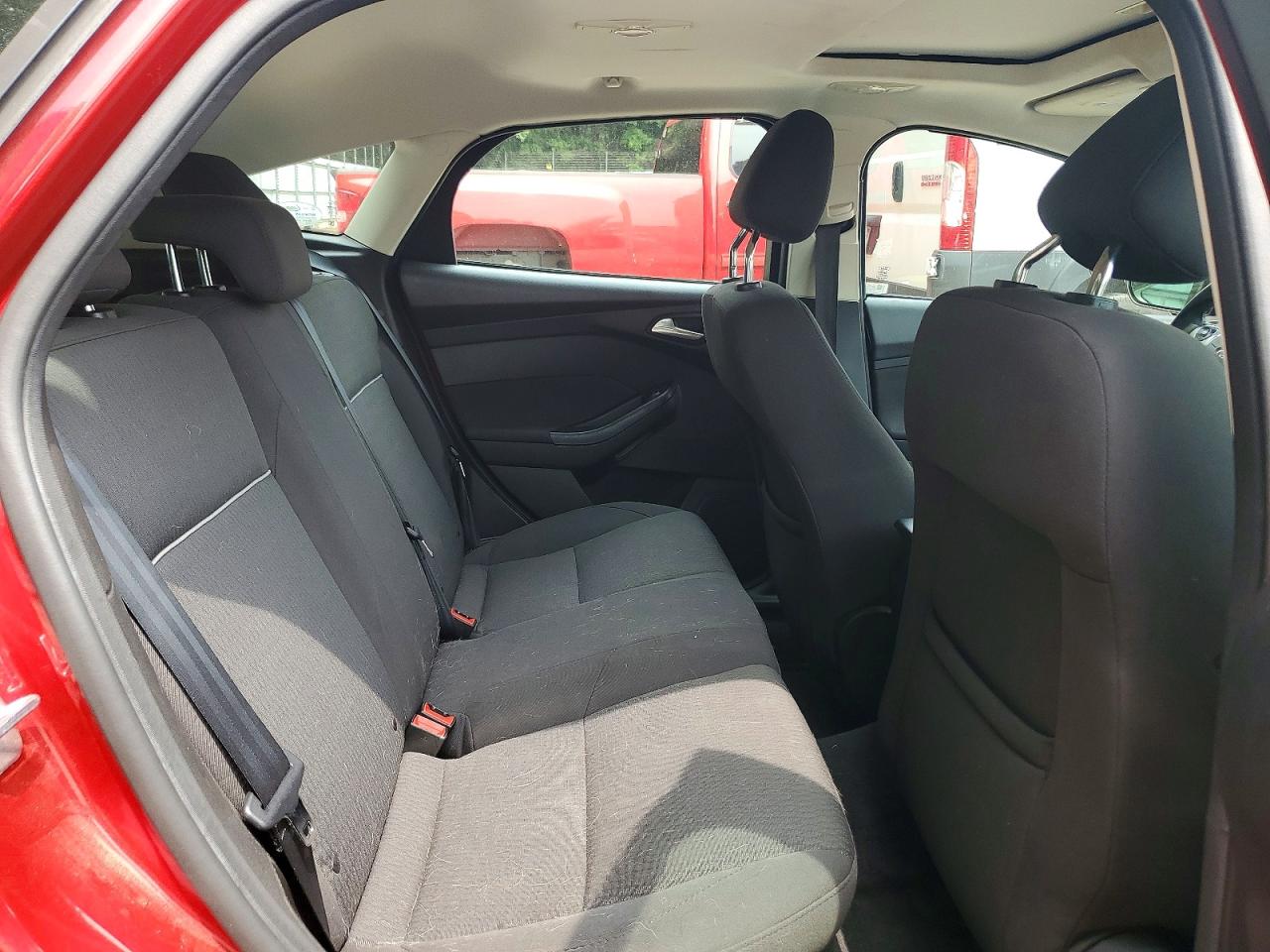 2012 Ford Focus Sel Red vin: 1FAHP3M24CL302380