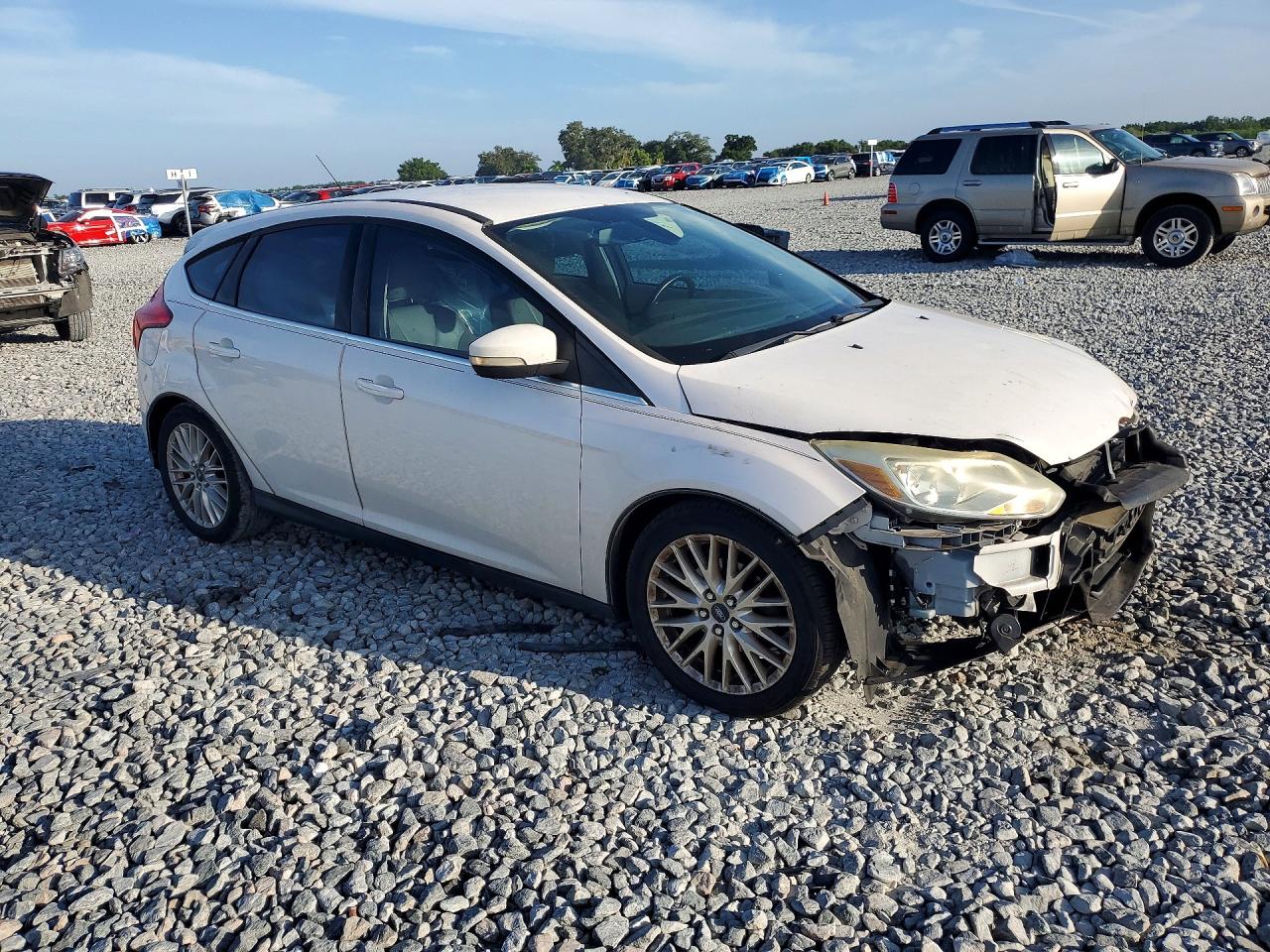 2012 Ford Focus Sel Белый vin: 1FAHP3M24CL420476