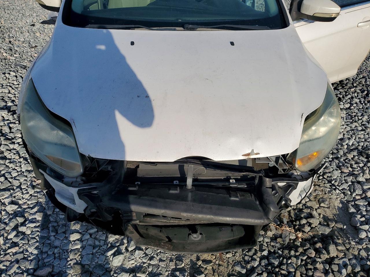2012 Ford Focus Sel Белый vin: 1FAHP3M24CL420476