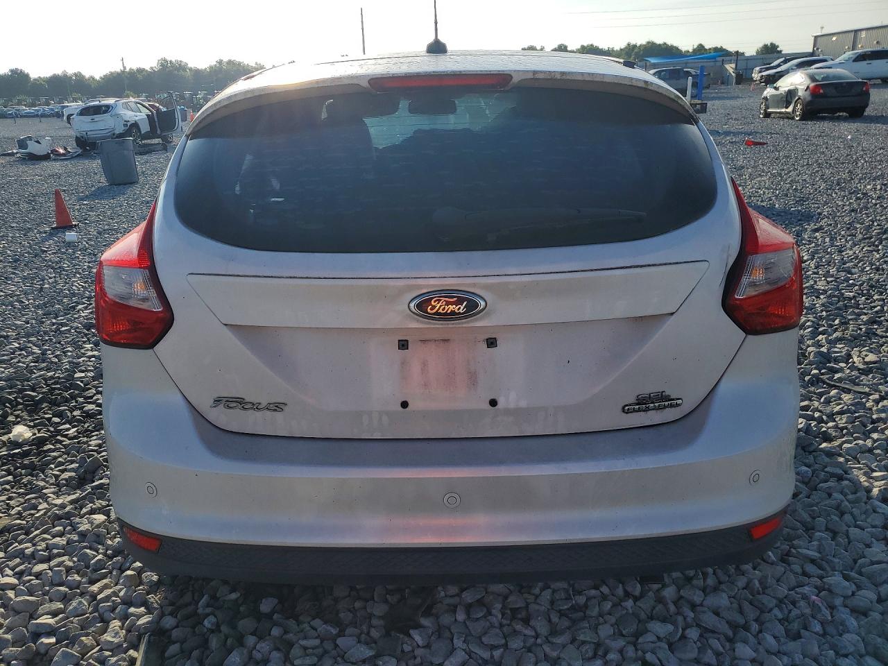 2012 Ford Focus Sel Белый vin: 1FAHP3M24CL420476