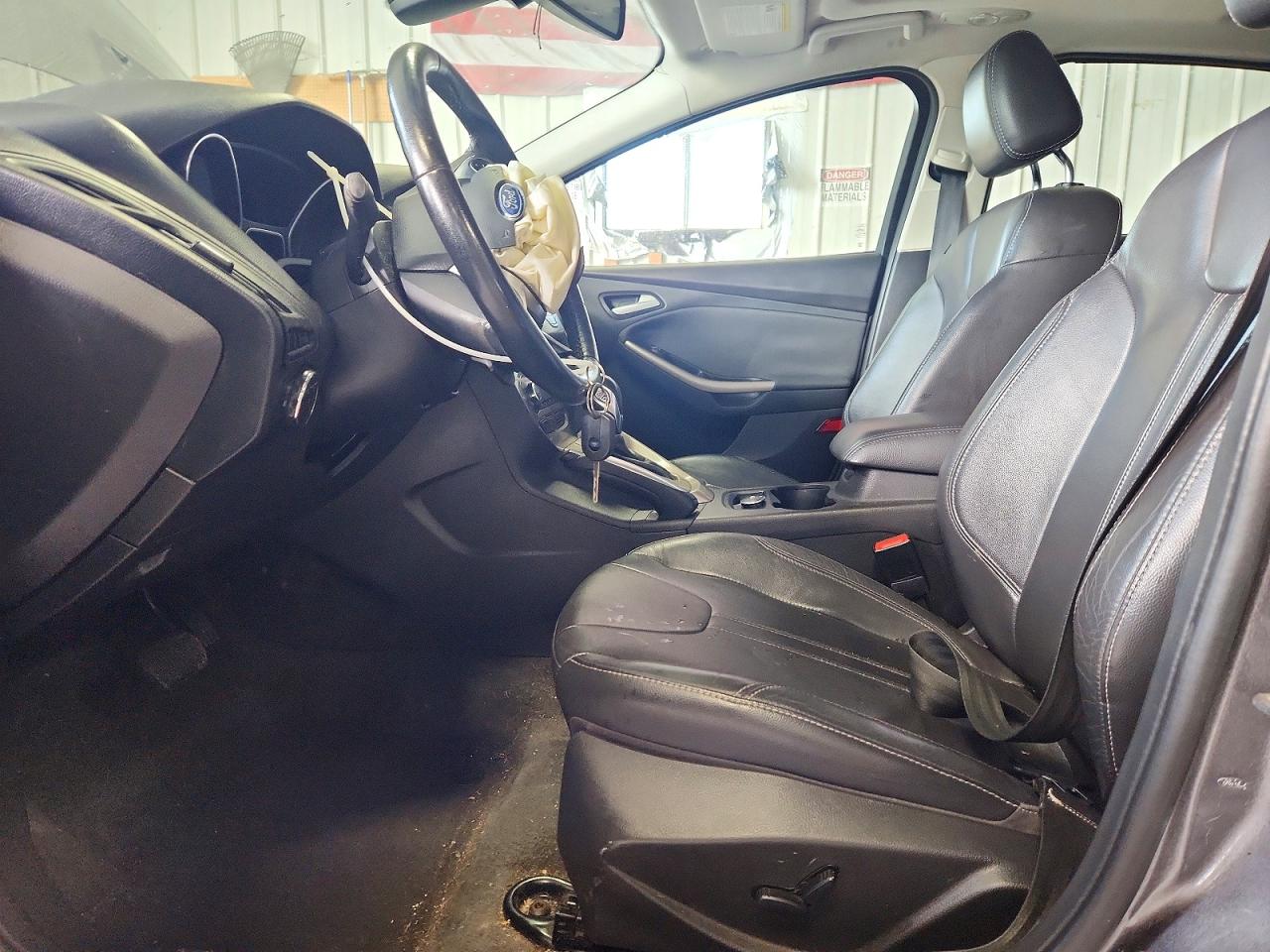 2012 Ford Focus Gray vin: 1FAHP3M25CL189944