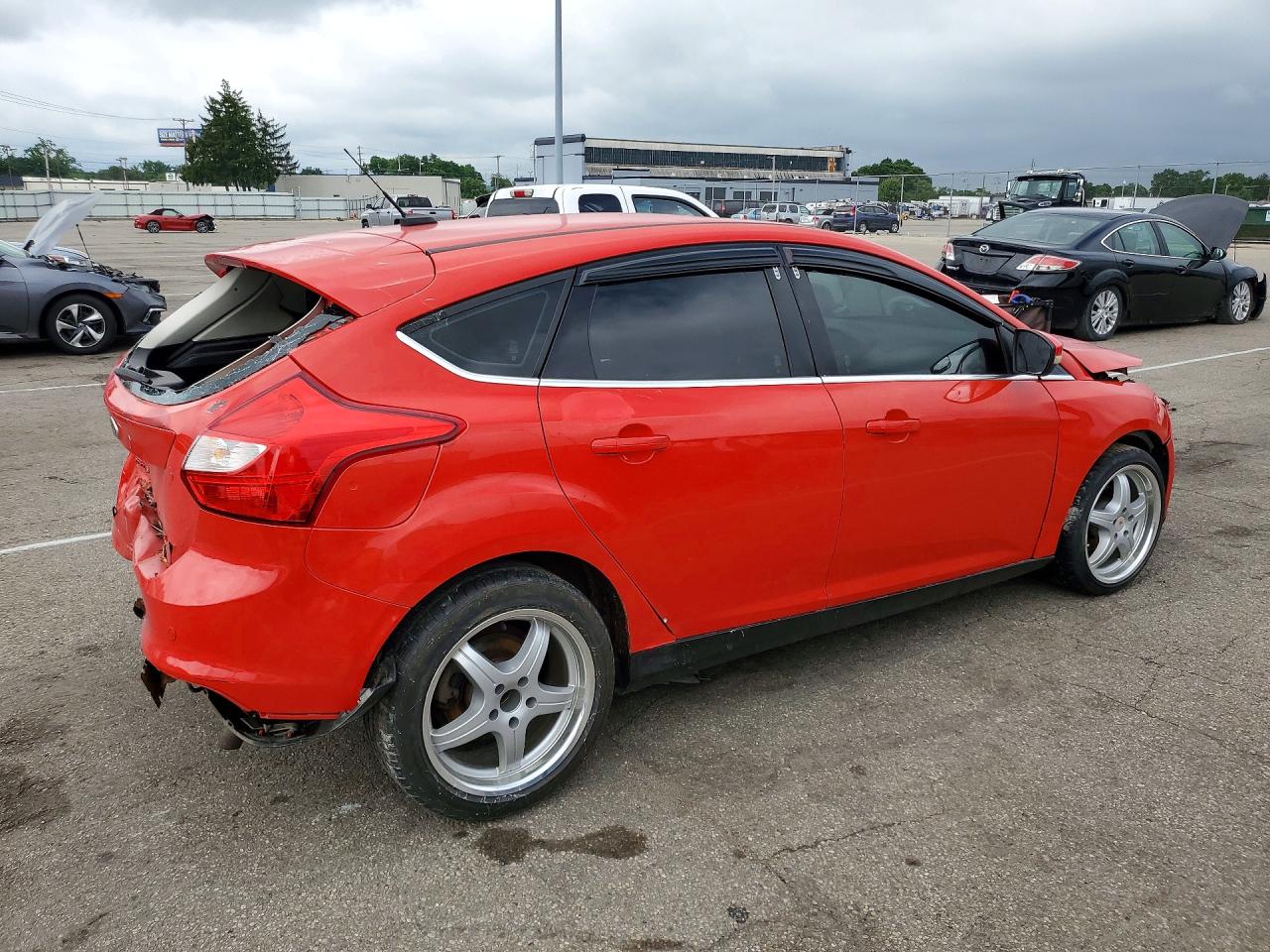 2012 Ford Focus Sel Red vin: 1FAHP3M25CL273567