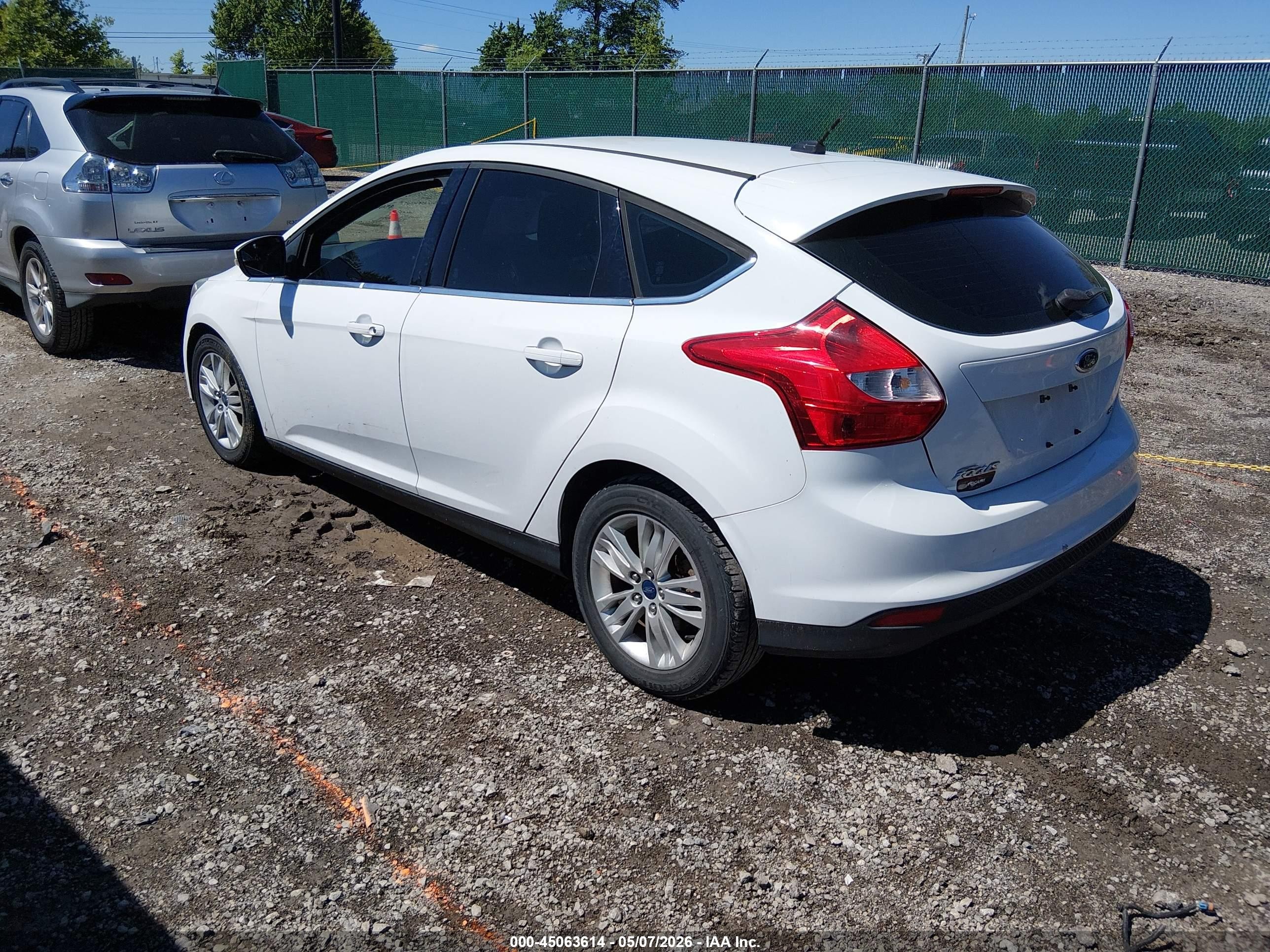 2012 Ford Focus Sel White vin: 1FAHP3M25CL348462