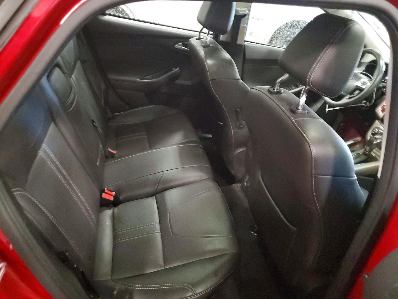 2012 Ford Focus Sel Red vin: 1FAHP3M26CL277515
