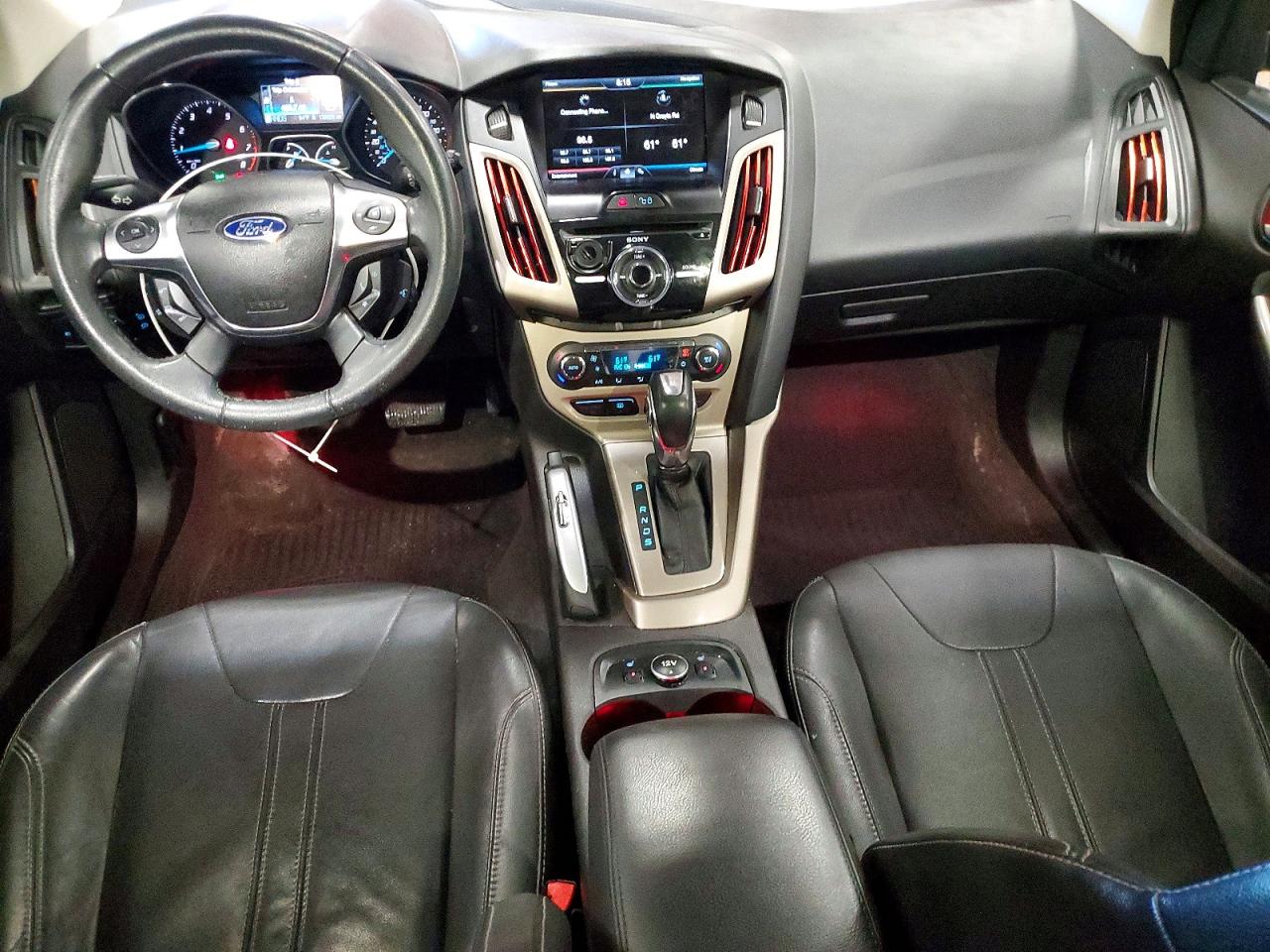 2012 Ford Focus Sel Red vin: 1FAHP3M26CL277515