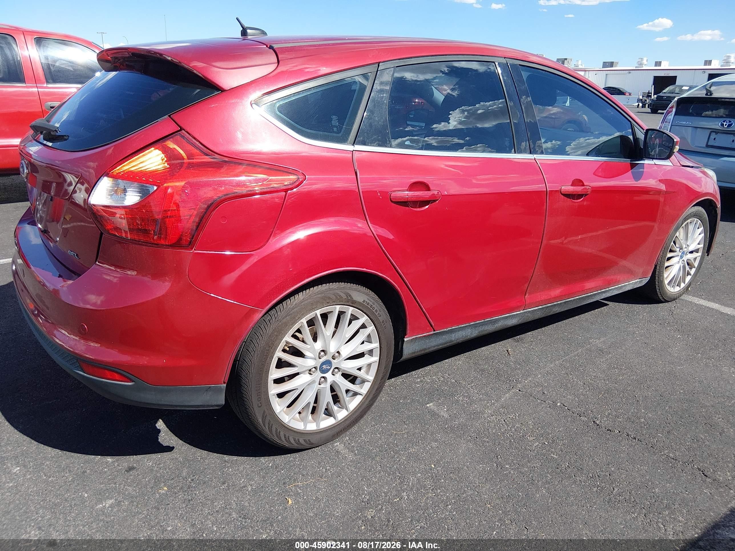 2012 Ford Focus Sel Red vin: 1FAHP3M26CL451969