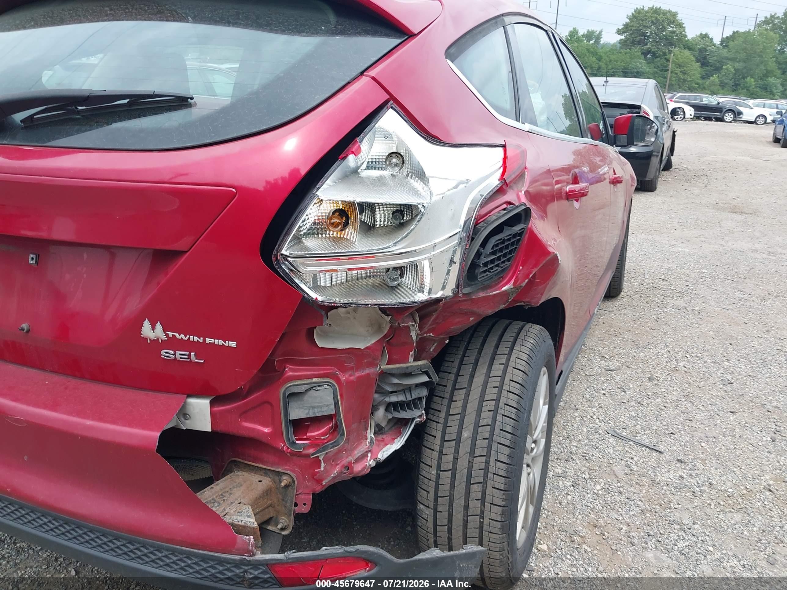 2012 Ford Focus Sel Red vin: 1FAHP3M27CL315480