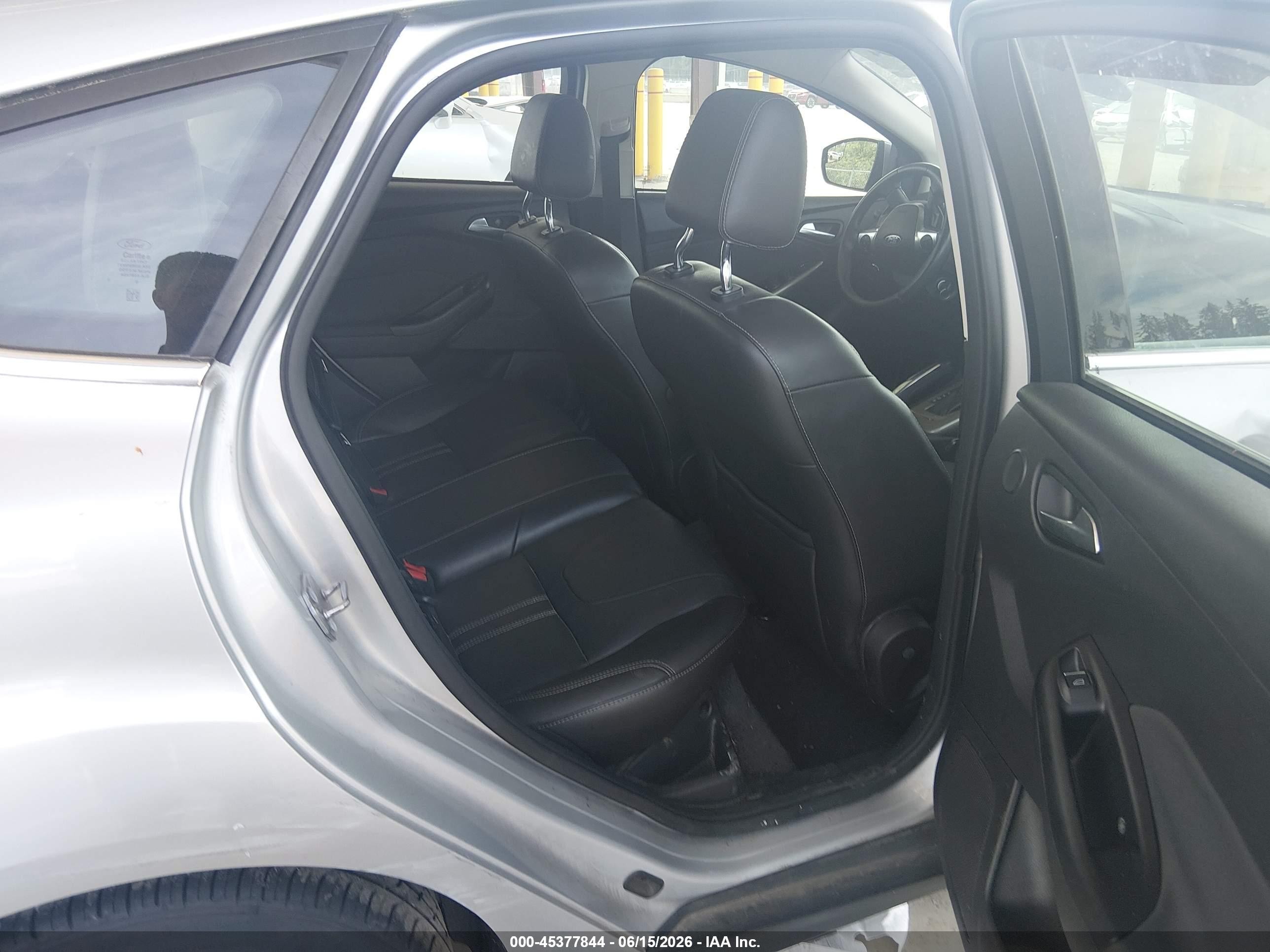 2012 Ford Focus Sel Silver vin: 1FAHP3M28CL167758