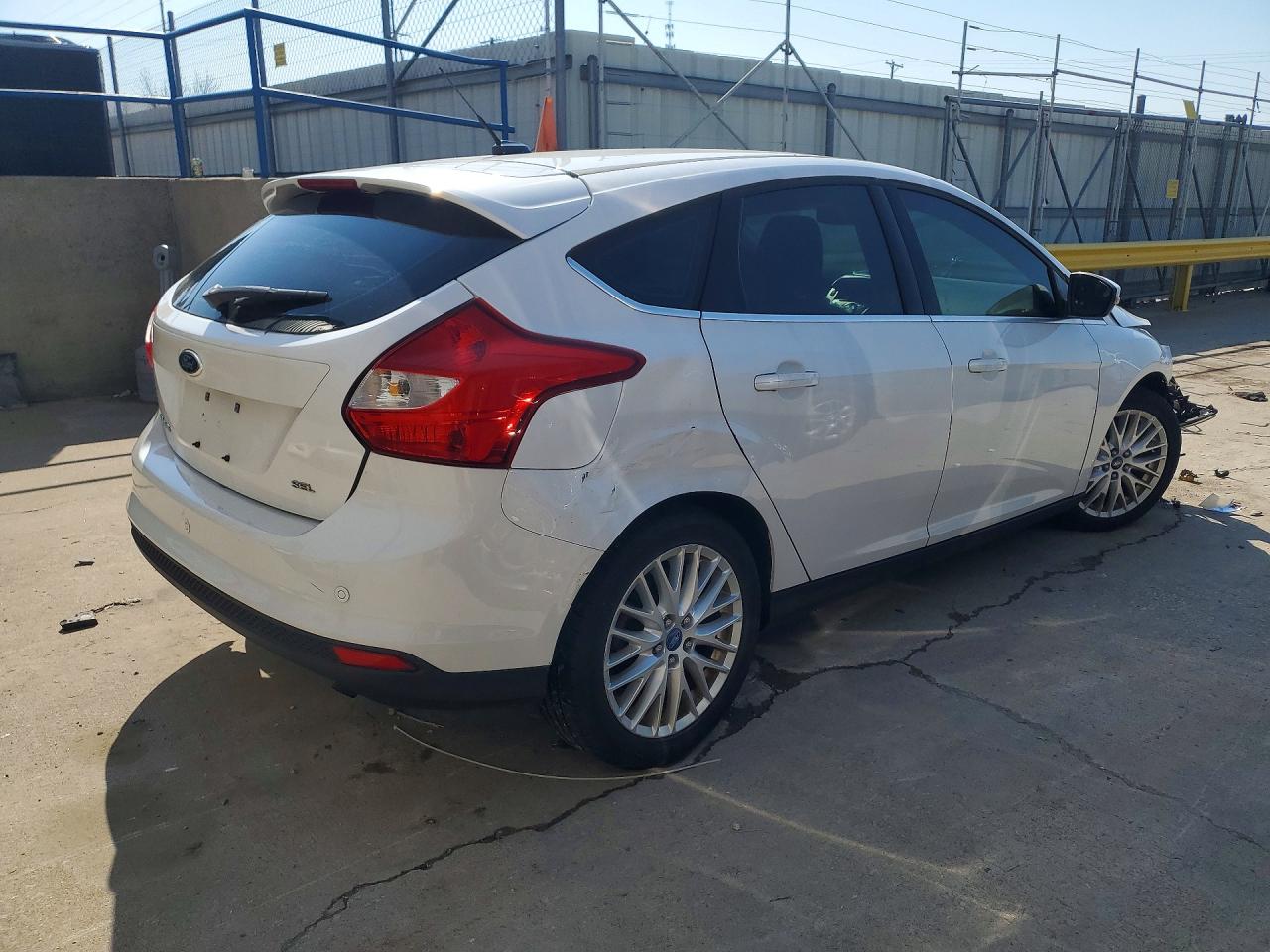 2012 Ford Focus Sel White vin: 1FAHP3M28CL214478