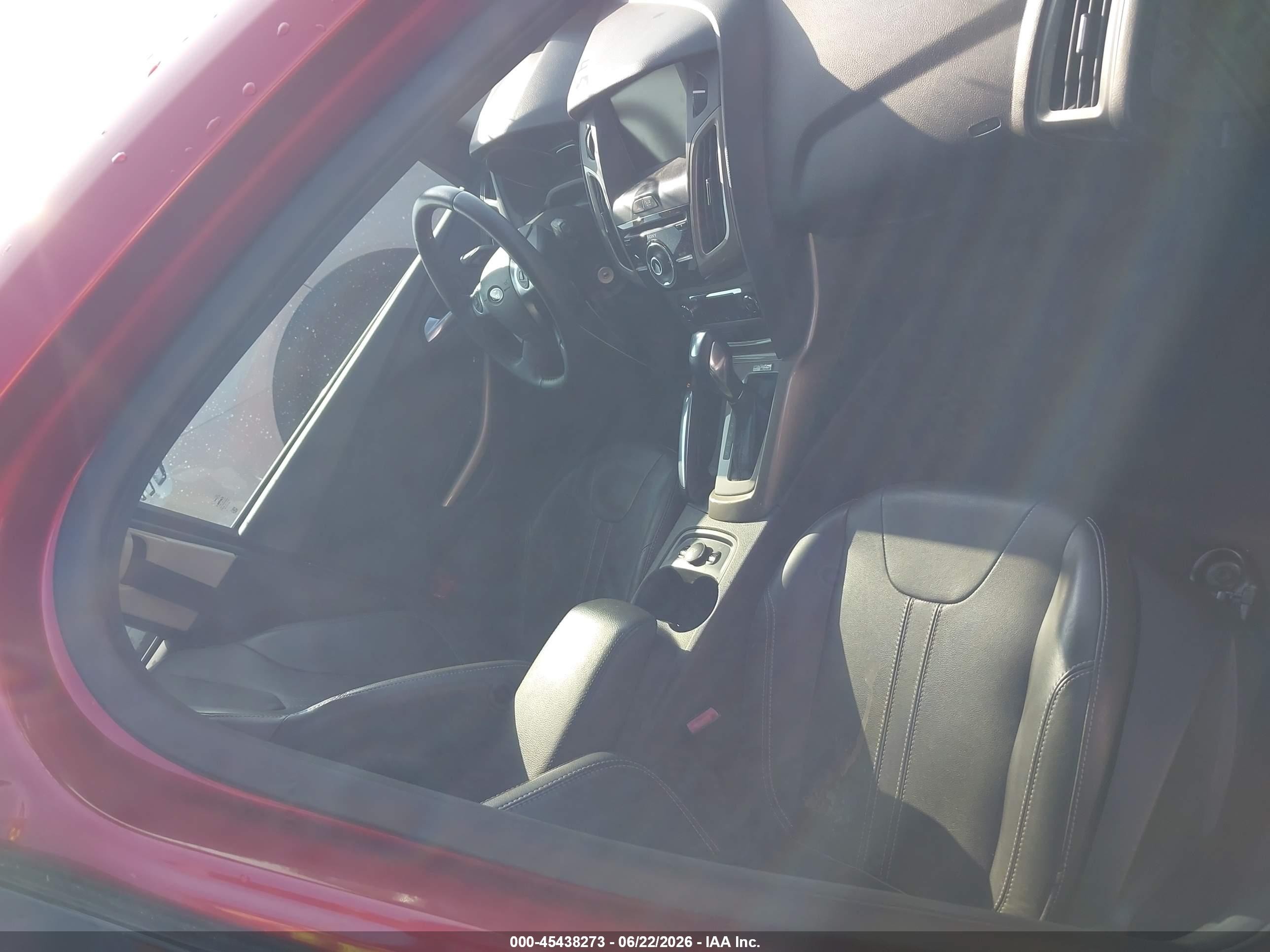 2012 Ford Focus Sel Red vin: 1FAHP3M28CL329646