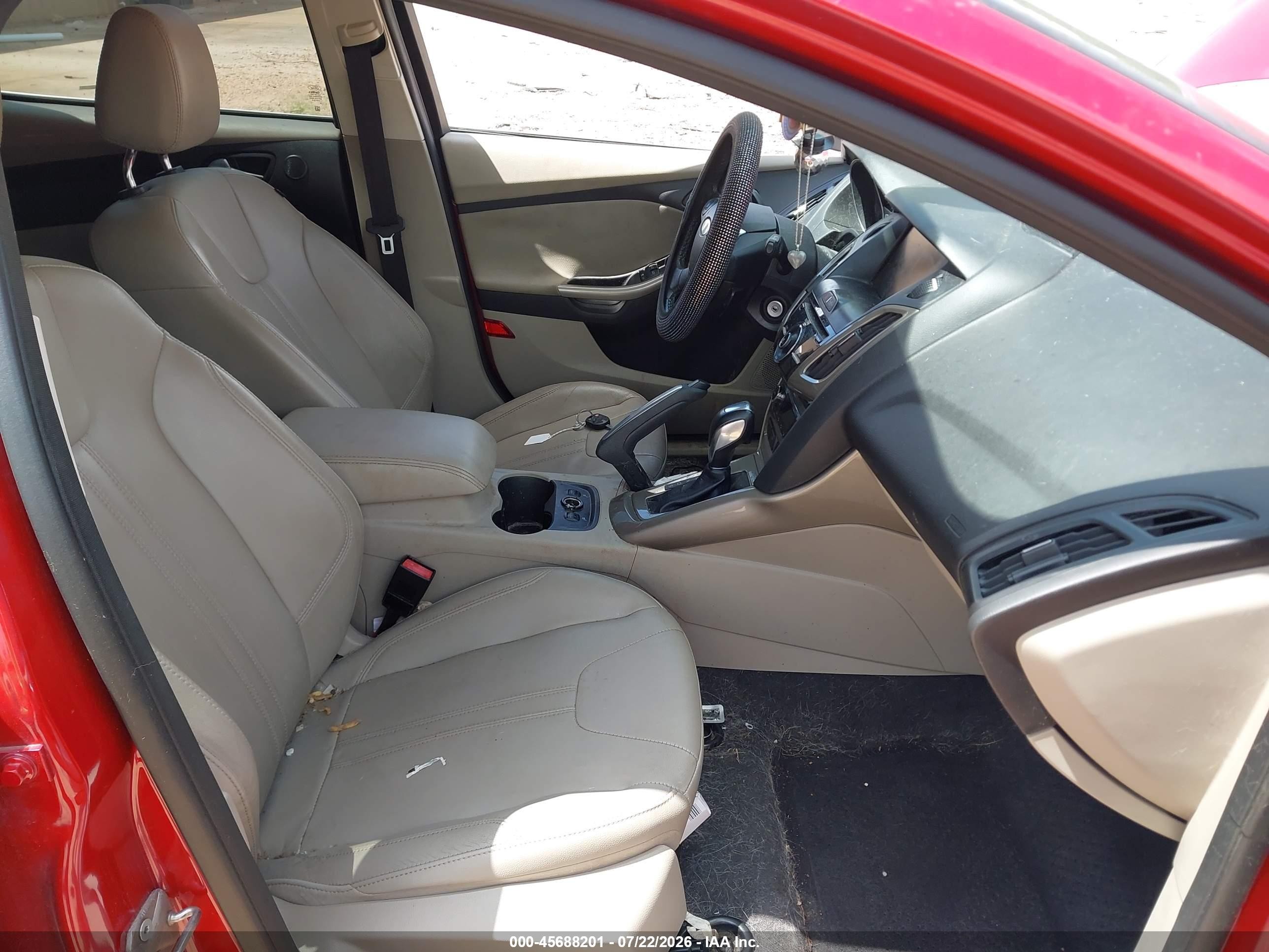 2012 Ford Focus Sel Red vin: 1FAHP3M28CL360217
