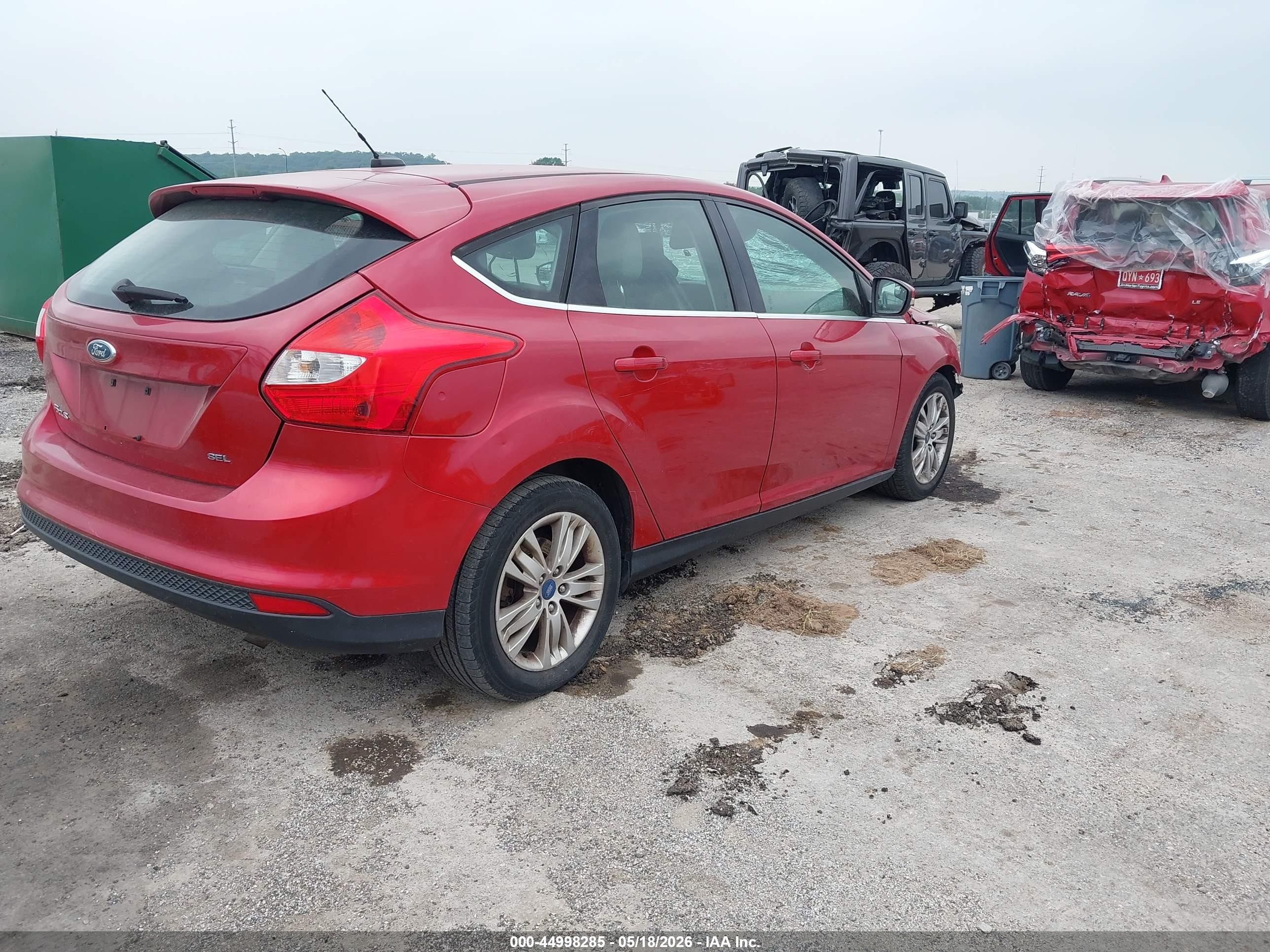 2012 Ford Focus Sel Red vin: 1FAHP3M29CL123168