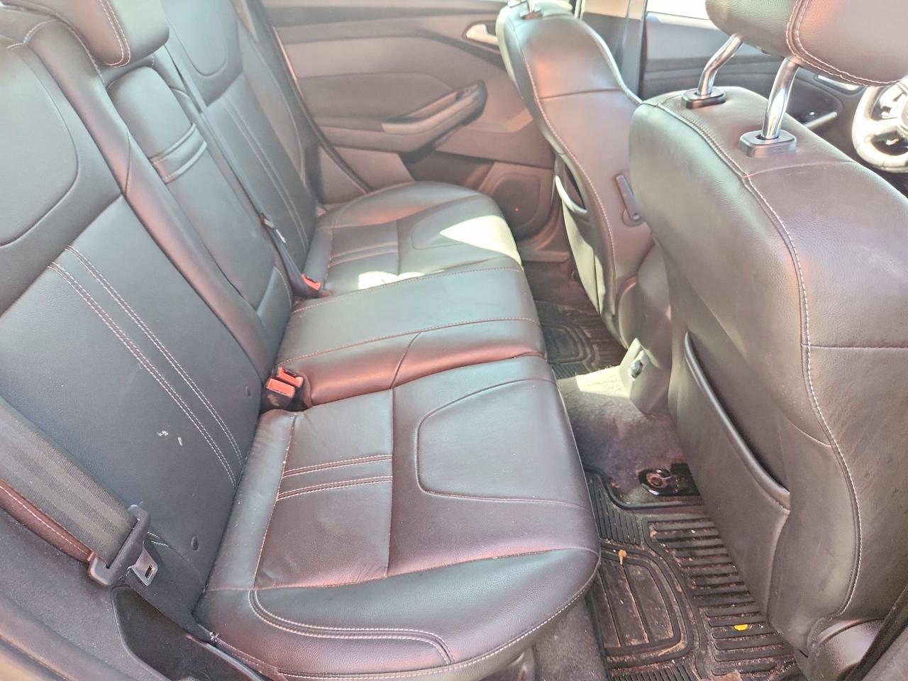 2012 Ford Focus Sel Silver vin: 1FAHP3M29CL221407
