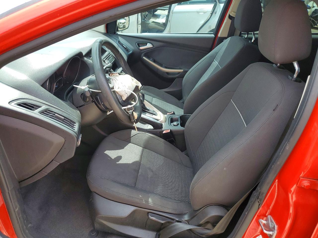 2012 Ford Focus Sel Red vin: 1FAHP3M29CL252463