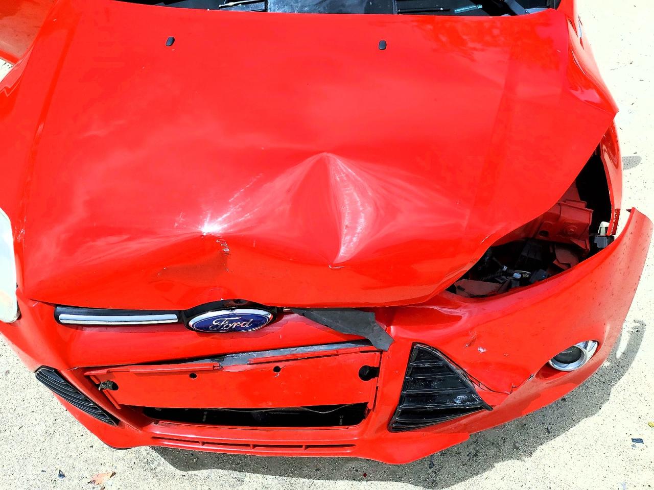 2012 Ford Focus Sel Red vin: 1FAHP3M29CL252463
