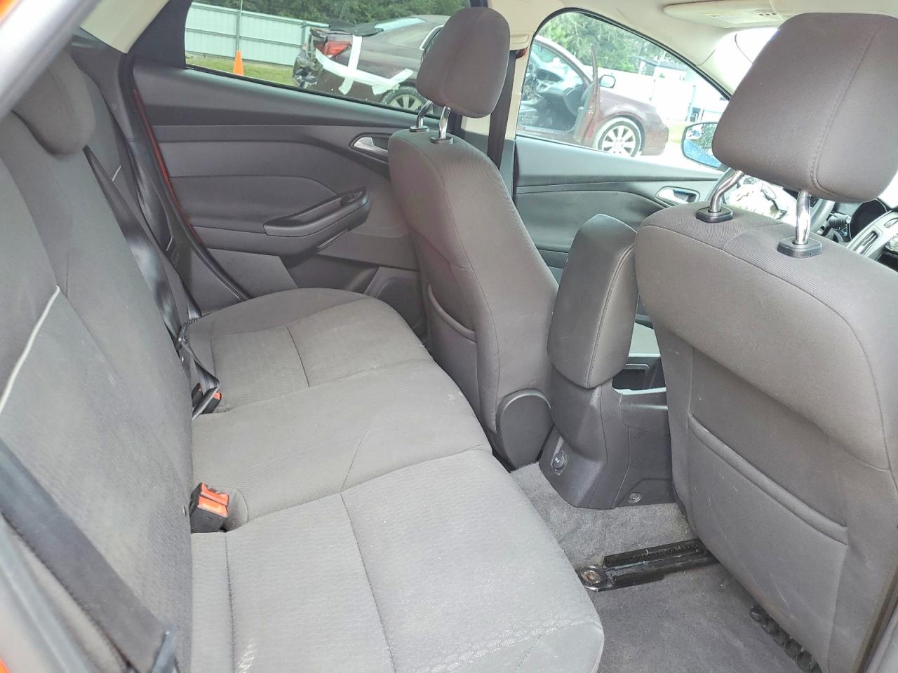 2012 Ford Focus Sel Red vin: 1FAHP3M29CL252463