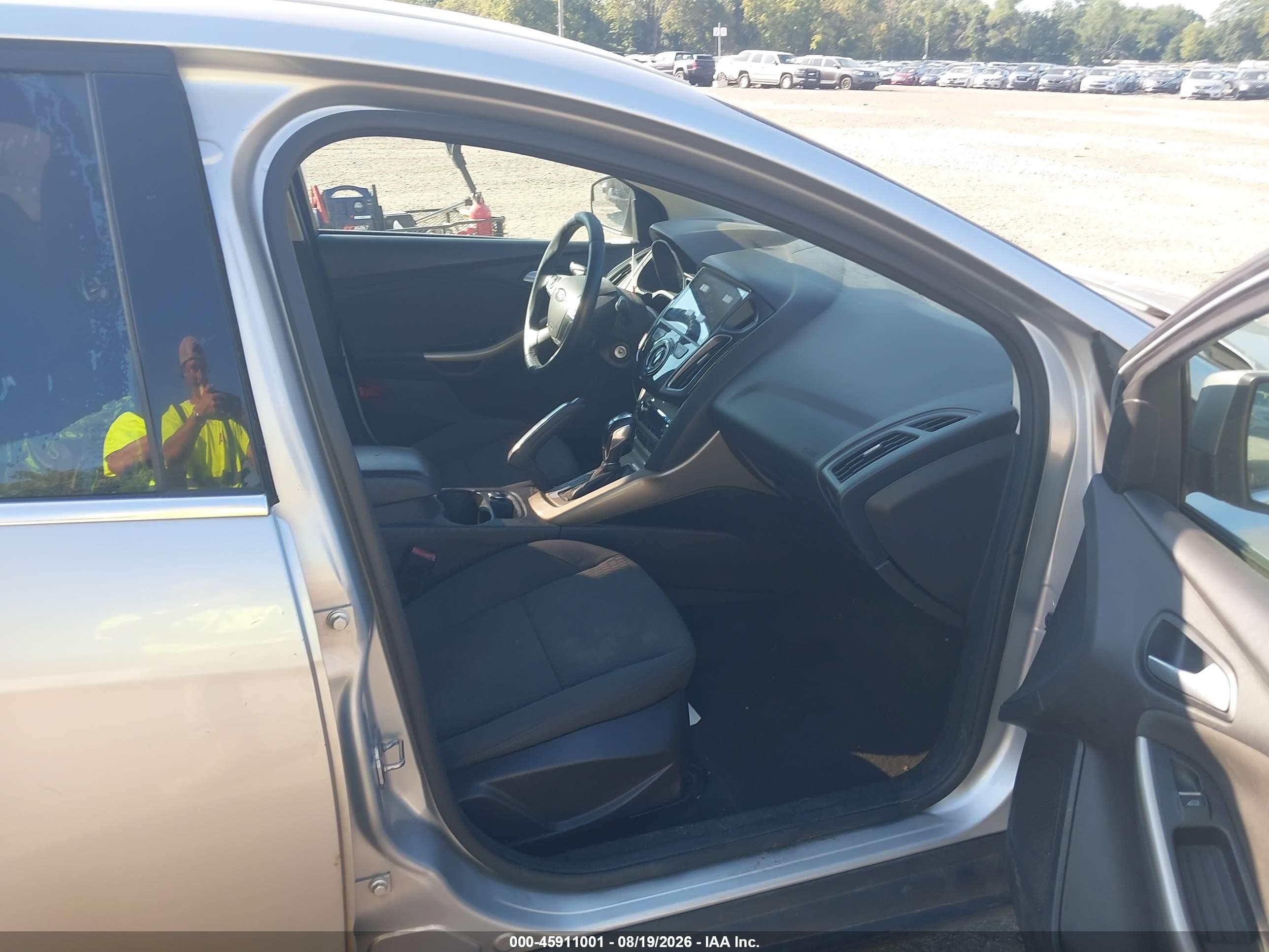 2012 Ford Focus Sel Silver vin: 1FAHP3M29CL367371