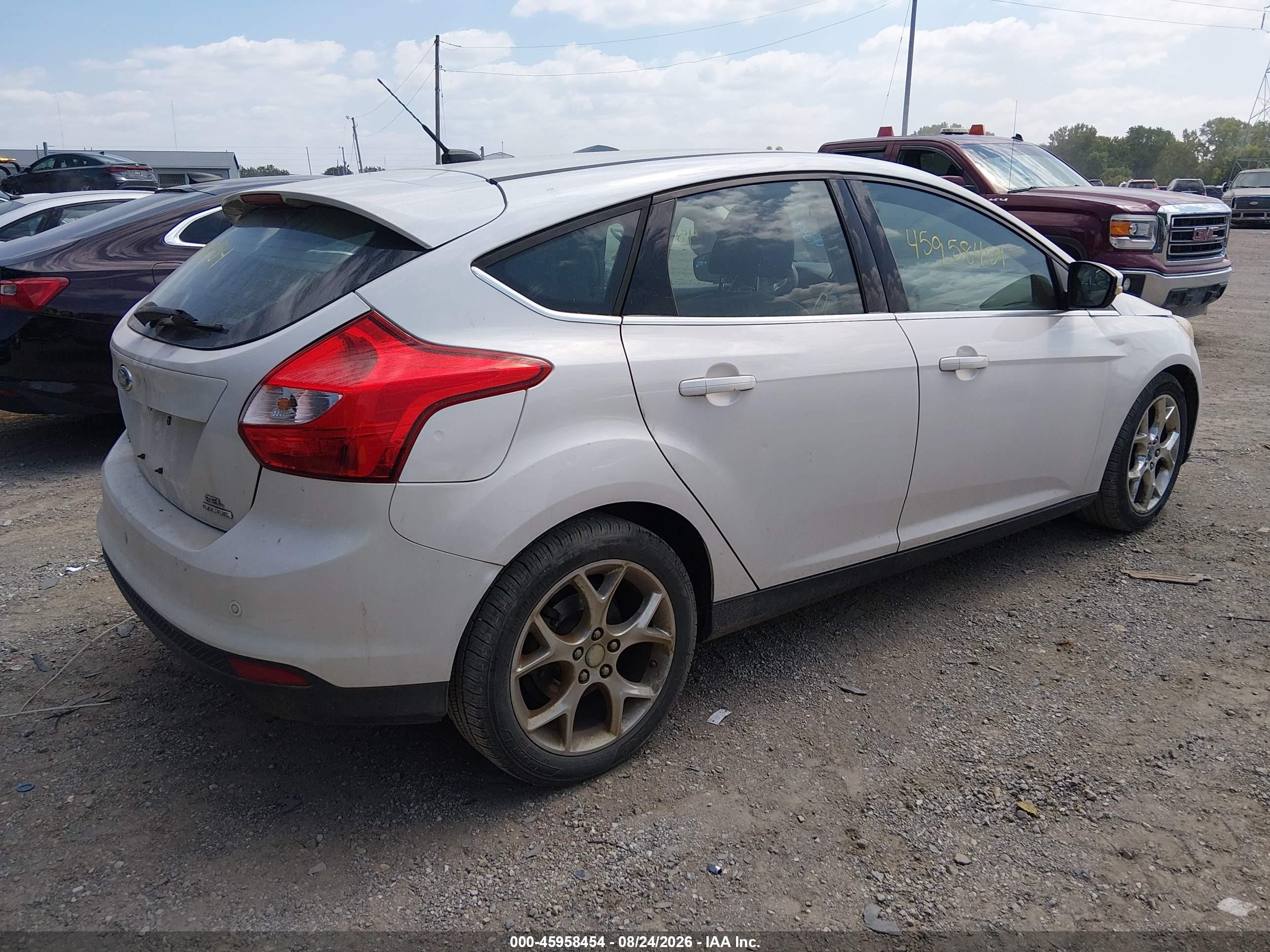 2012 Ford Focus Sel White vin: 1FAHP3M29CL409053