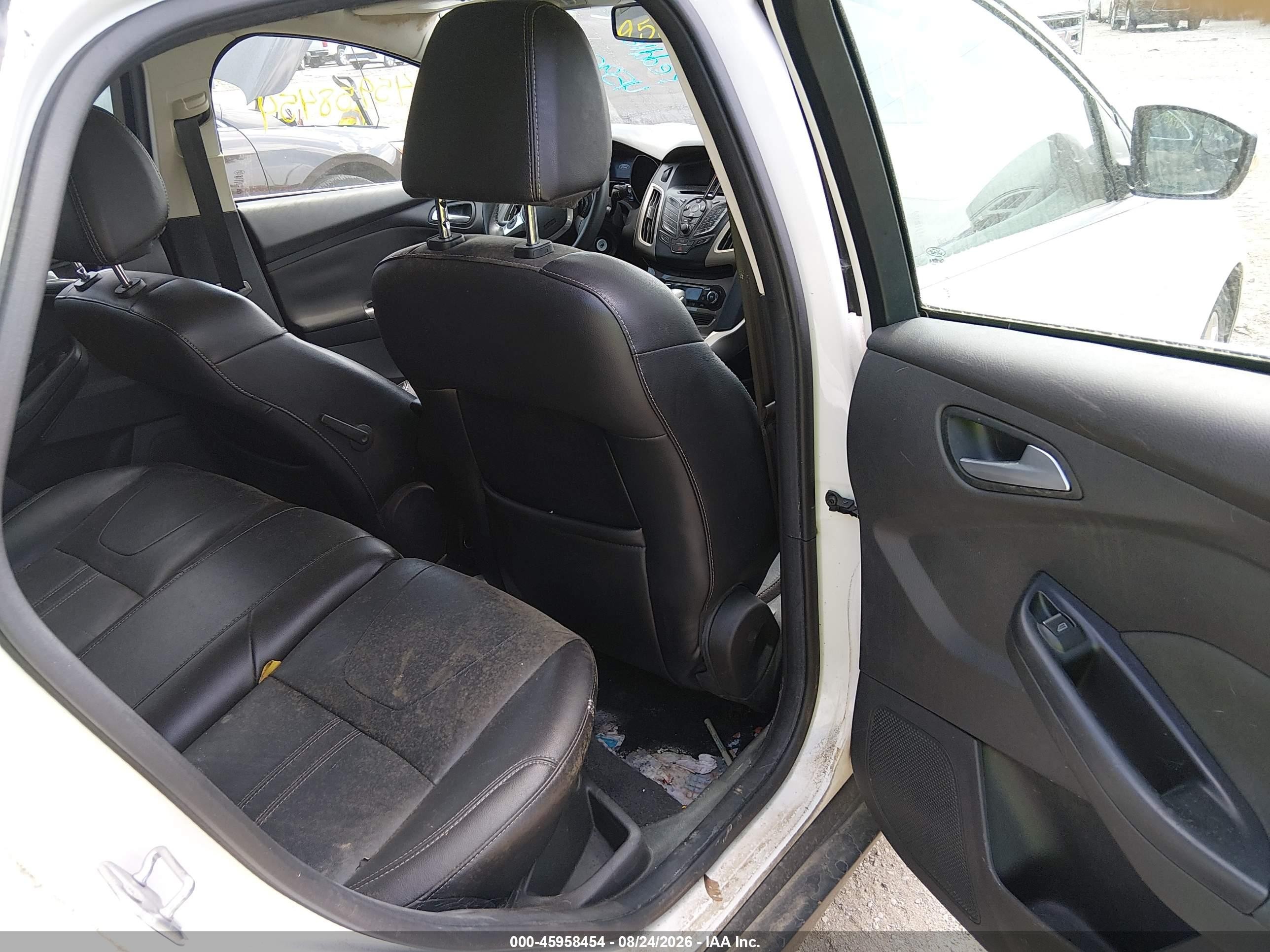 2012 Ford Focus Sel White vin: 1FAHP3M29CL409053