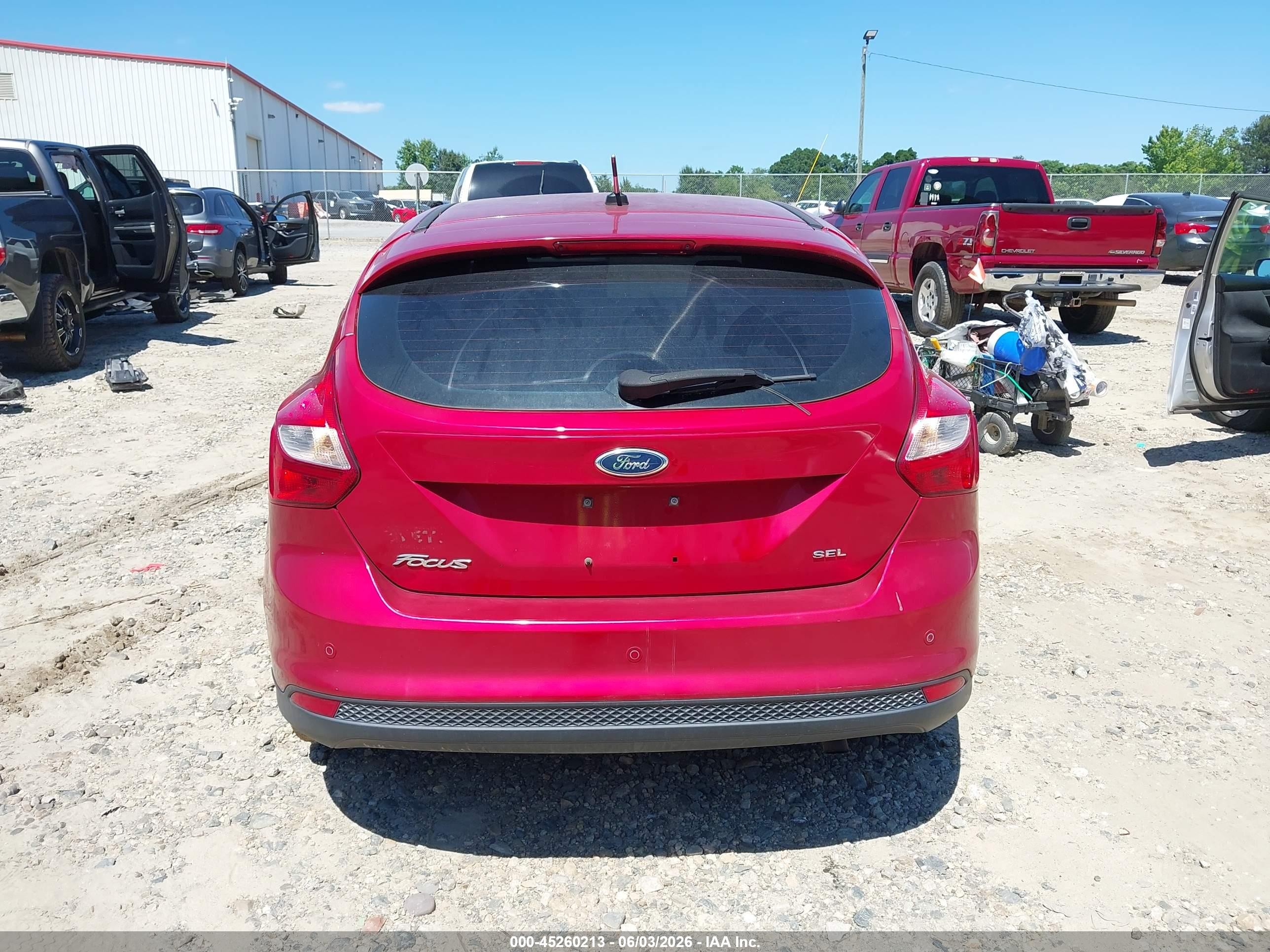2012 Ford Focus Sel Red vin: 1FAHP3M2XCL243898