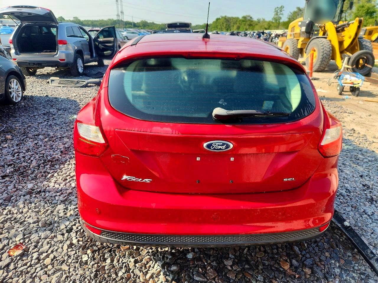 2012 Ford Focus Sel Red vin: 1FAHP3M2XCL255078