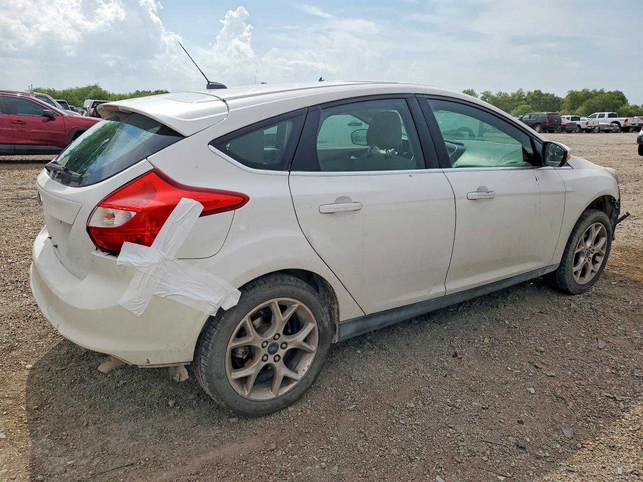 2012 Ford Focus Sel White vin: 1FAHP3M2XCL336677
