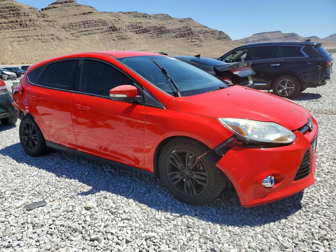 2012 Ford Focus Sel Red vin: 1FAHP3M2XCL367959