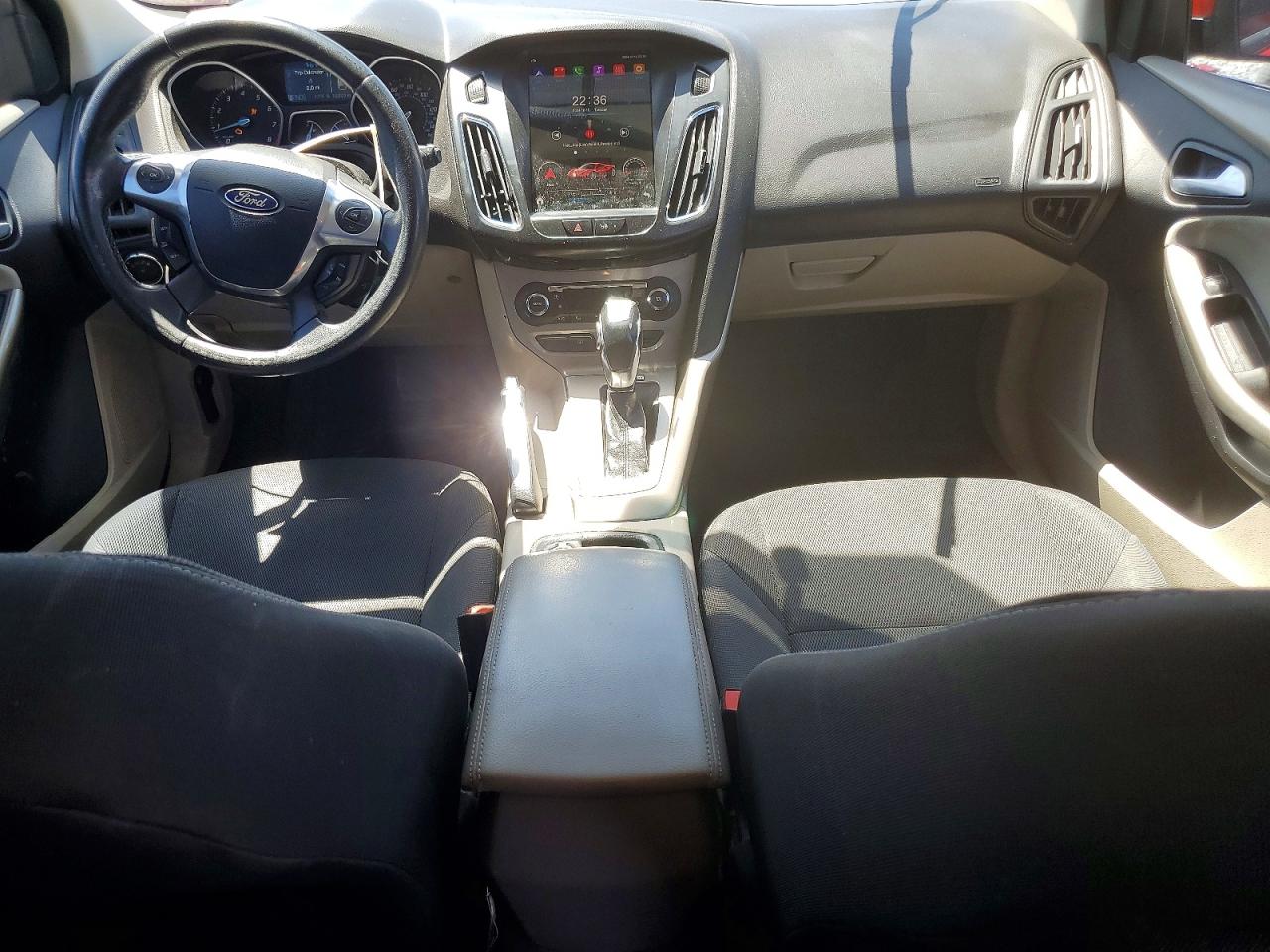 2012 Ford Focus Sel Red vin: 1FAHP3M2XCL367959