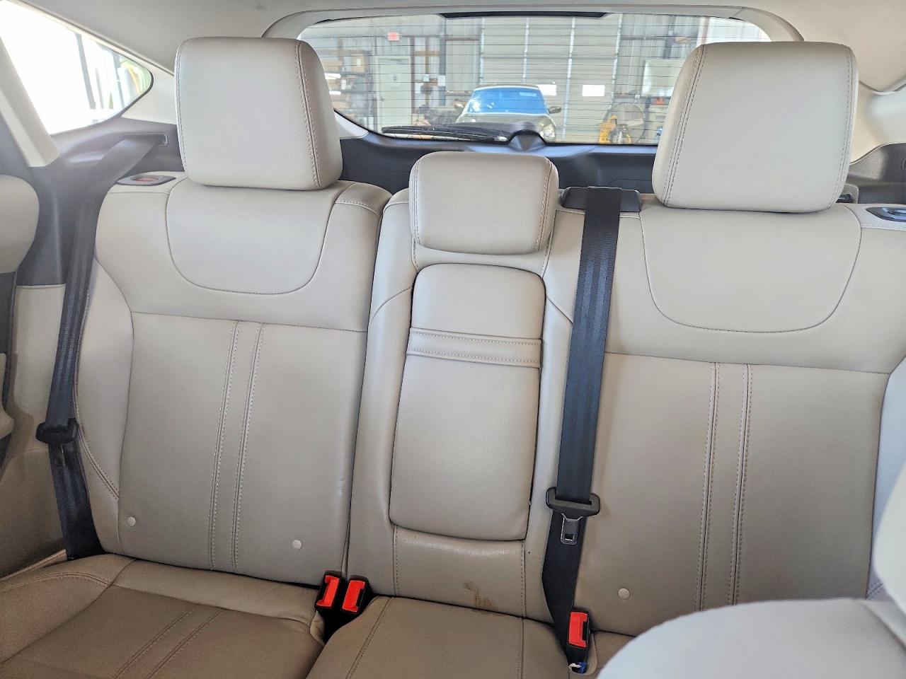 2012 Ford Focus Sel White vin: 1FAHP3M2XCL478995