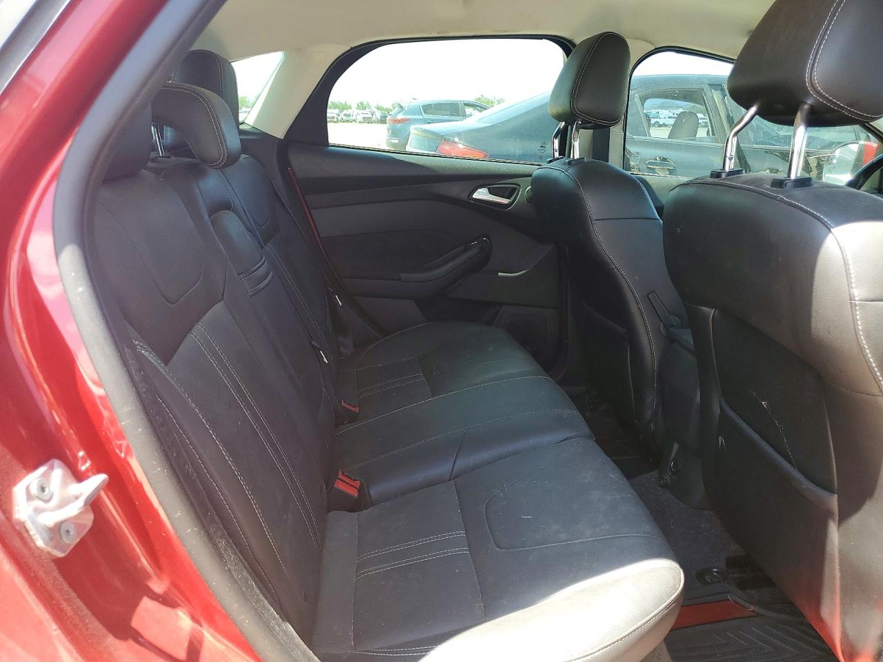 2012 Ford Focus Titanium Red vin: 1FAHP3N20CL235176