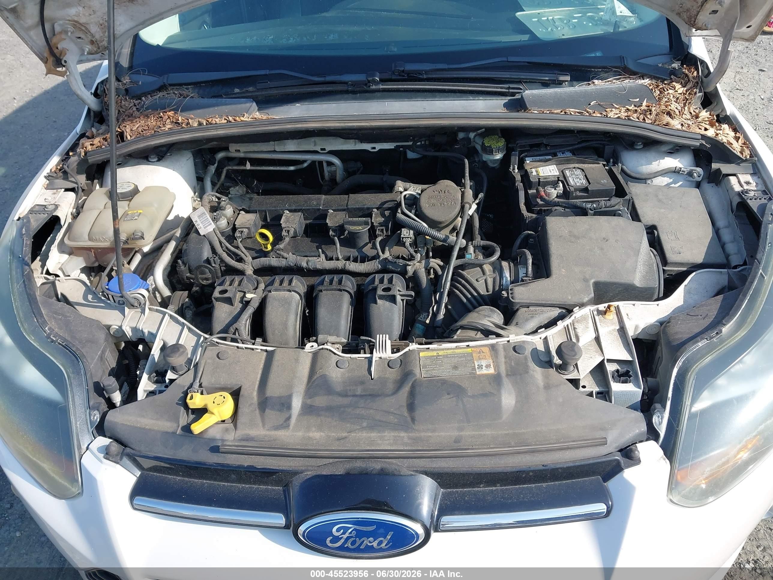2012 Ford Focus Titanium Белый vin: 1FAHP3N20CL273488