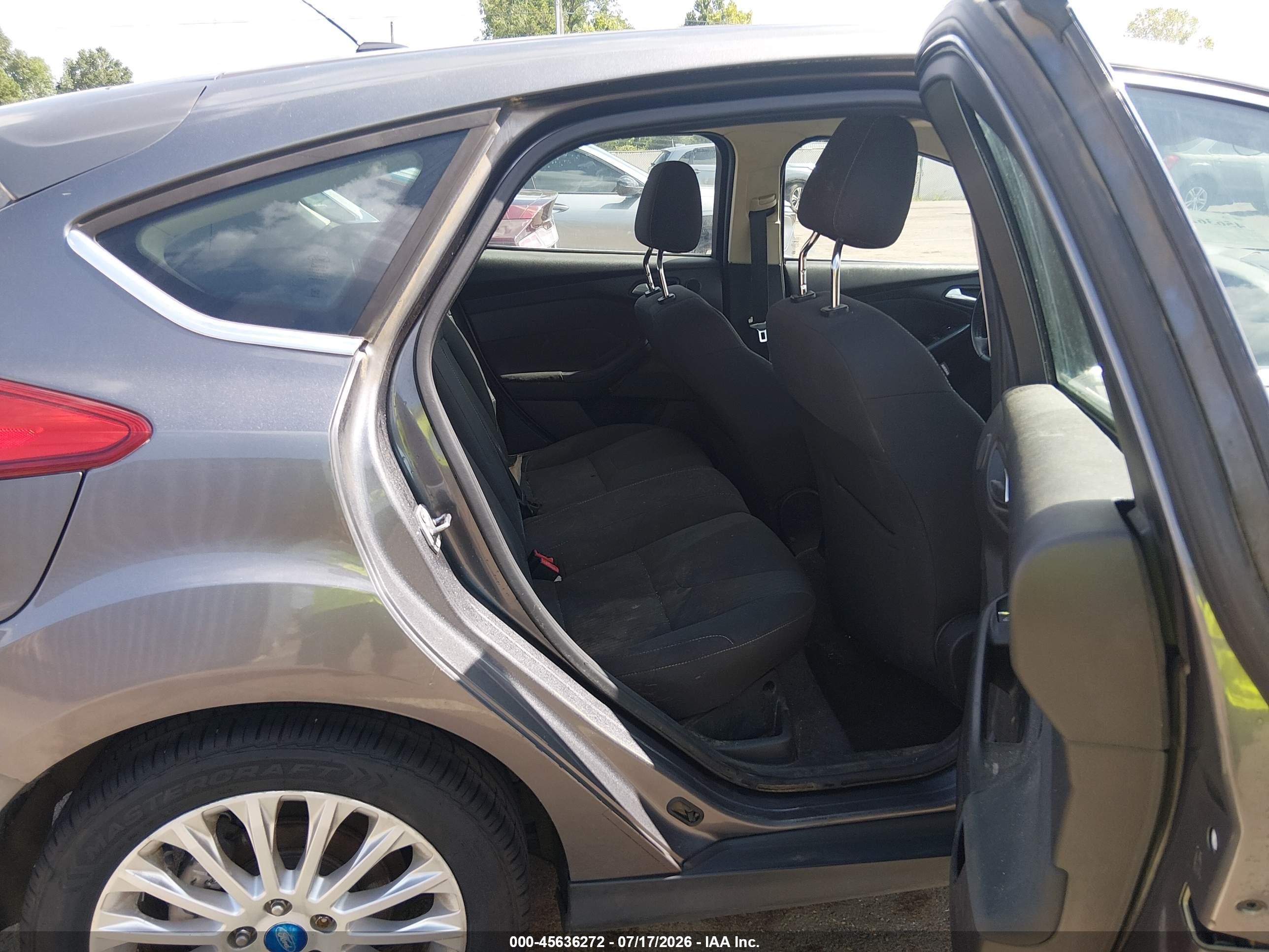 2012 Ford Focus Titanium Gray vin: 1FAHP3N21CL144966
