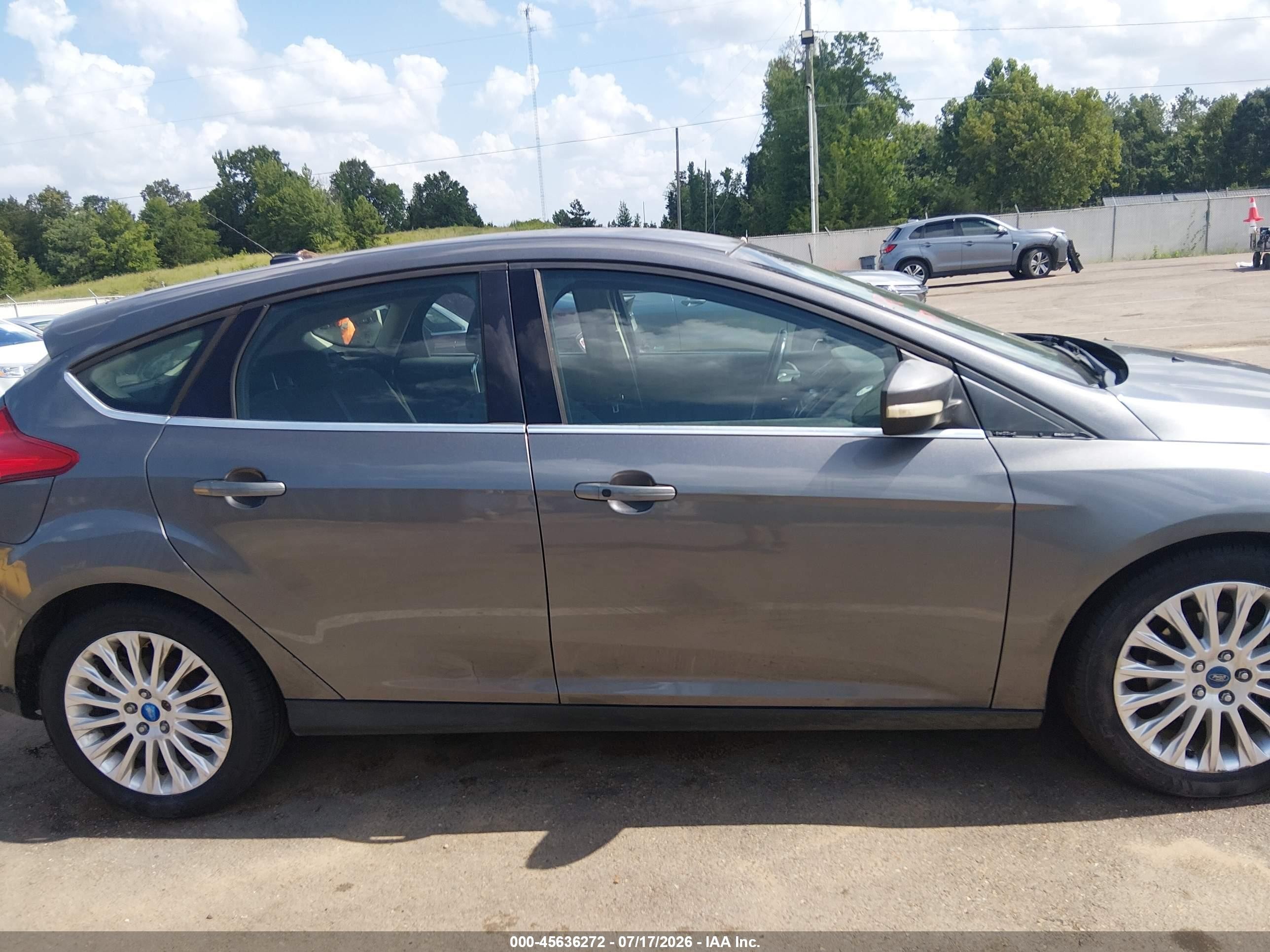 2012 Ford Focus Titanium Gray vin: 1FAHP3N21CL144966
