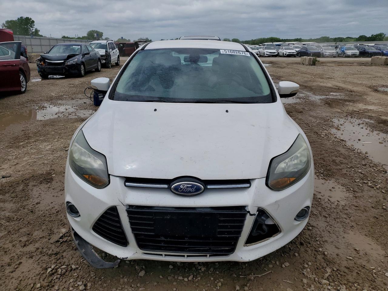 2012 Ford Focus Titanium White vin: 1FAHP3N21CL195058