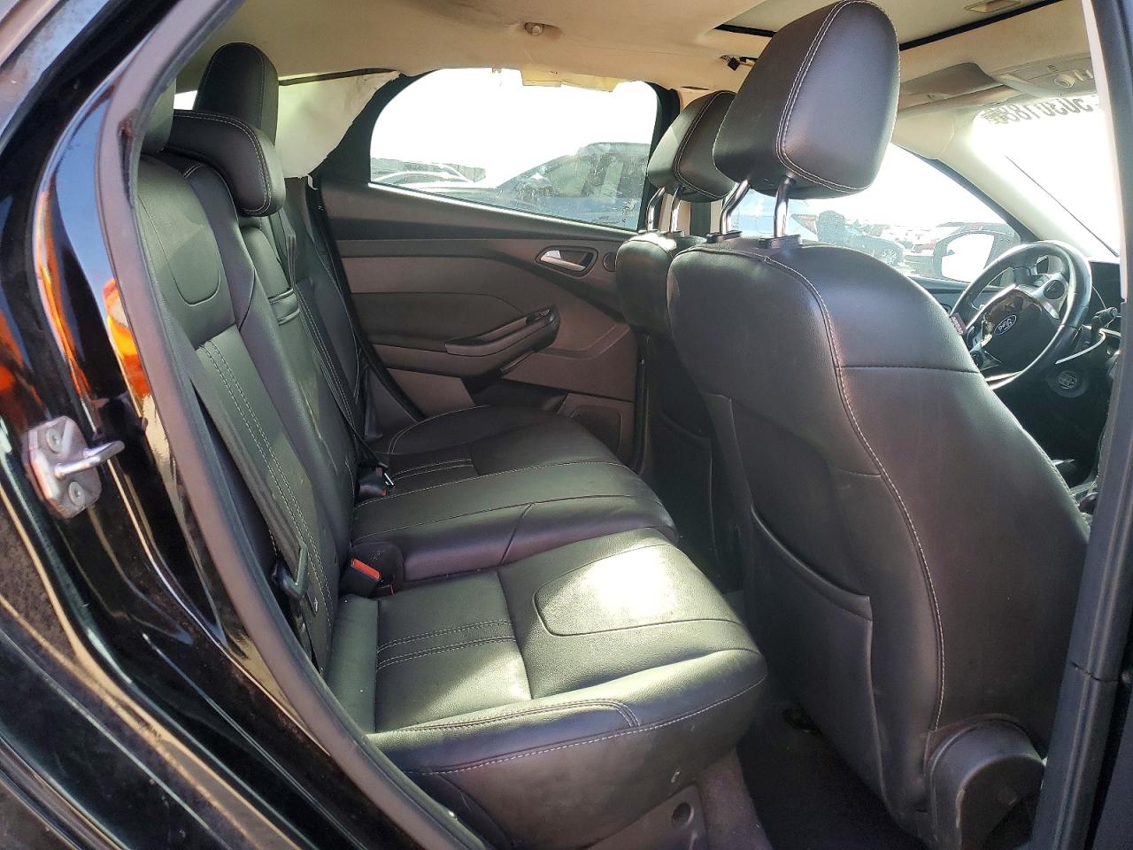 2012 Ford Focus Titanium Black vin: 1FAHP3N21CL262600