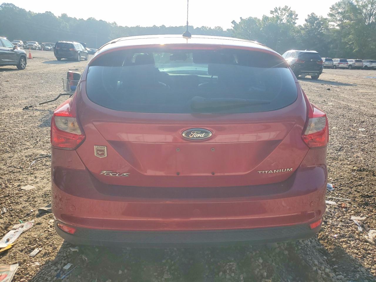 2012 Ford Focus Red vin: 1FAHP3N21CL307342