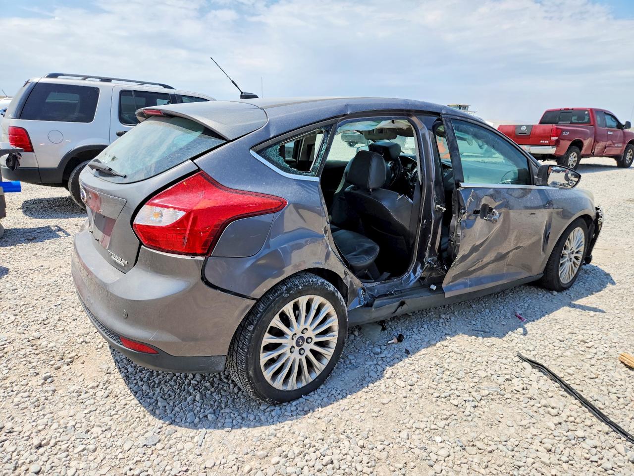2012 Ford Focus Titanium Gray vin: 1FAHP3N21CL426797
