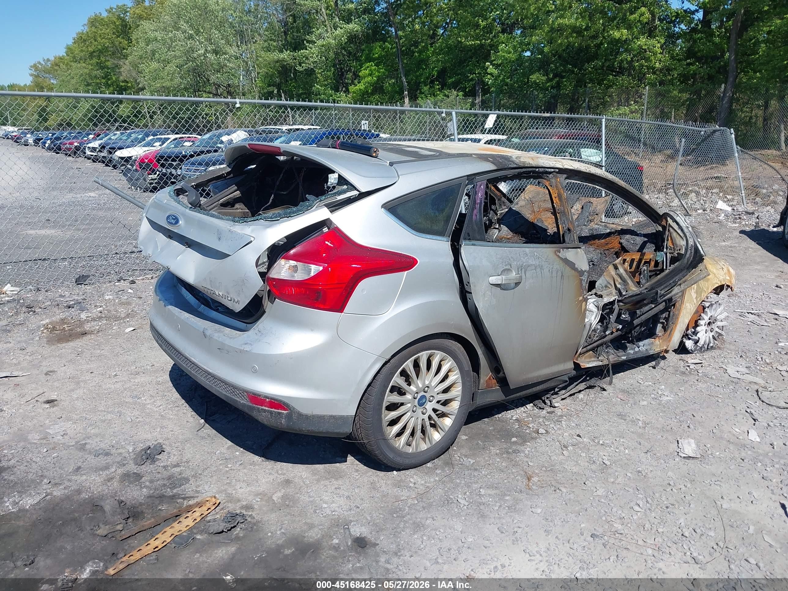 2012 Ford Focus Titanium Silver vin: 1FAHP3N21CL471657