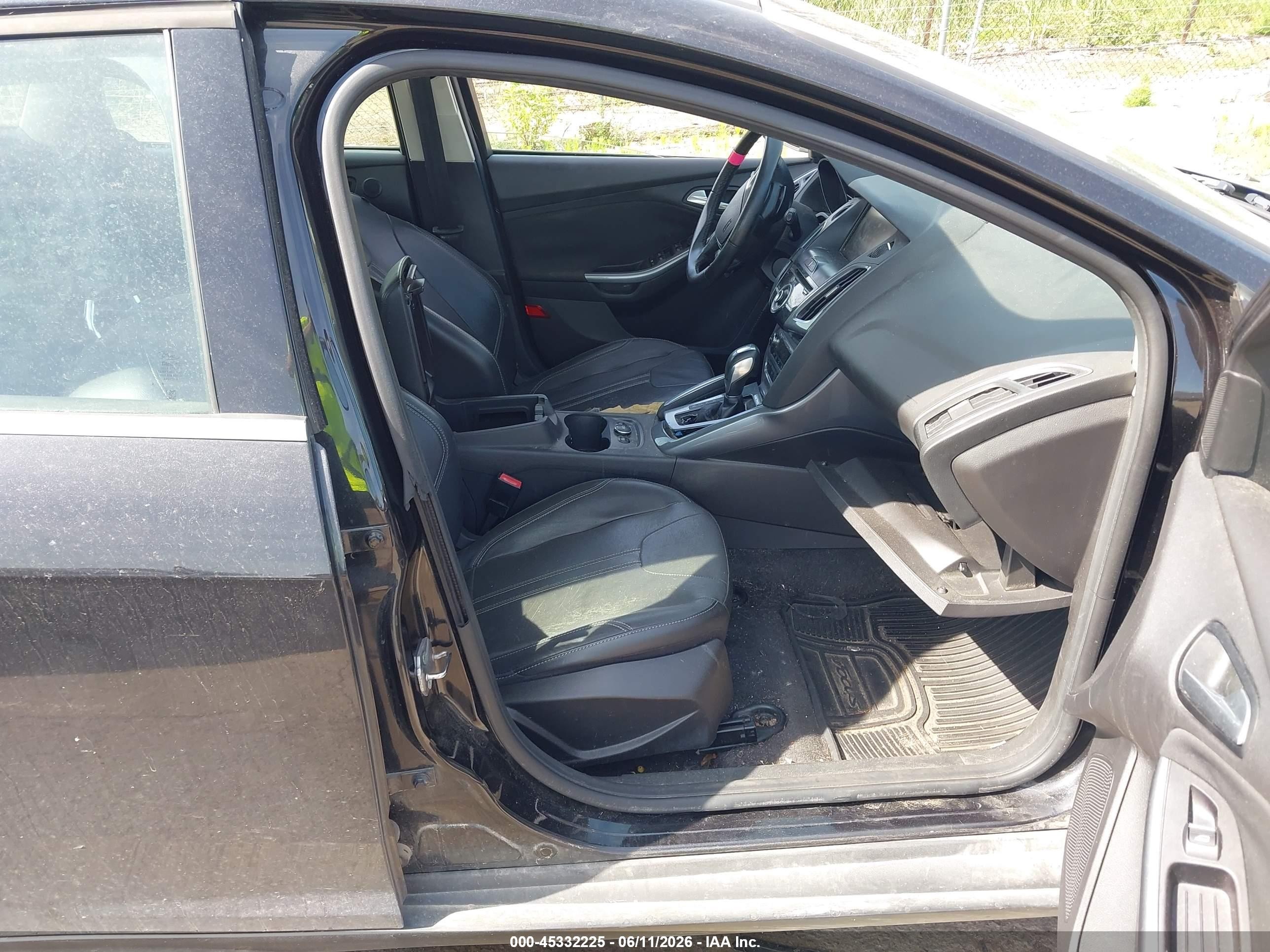2012 Ford Focus Titanium Black vin: 1FAHP3N22CL354640