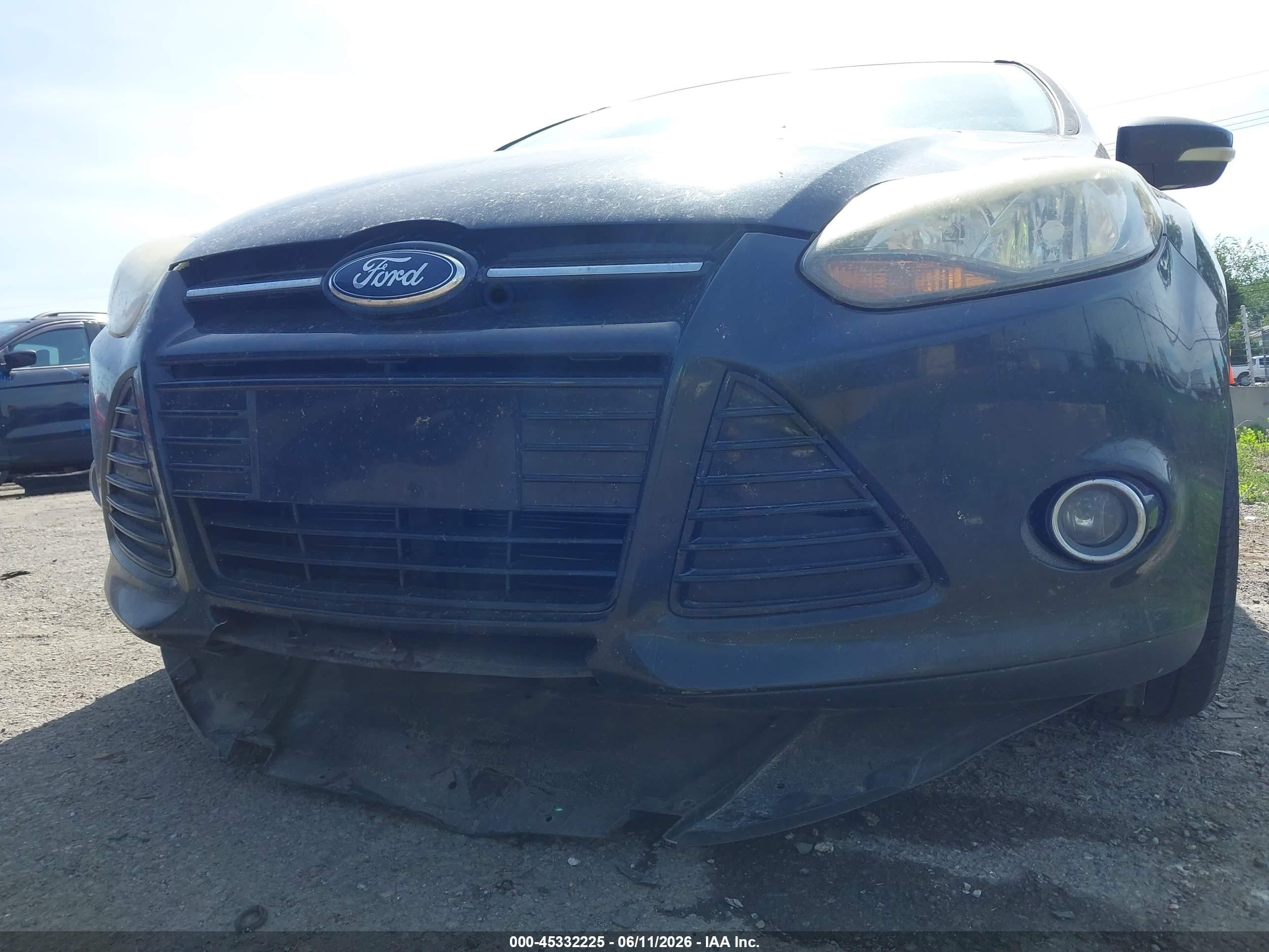2012 Ford Focus Titanium Black vin: 1FAHP3N22CL354640