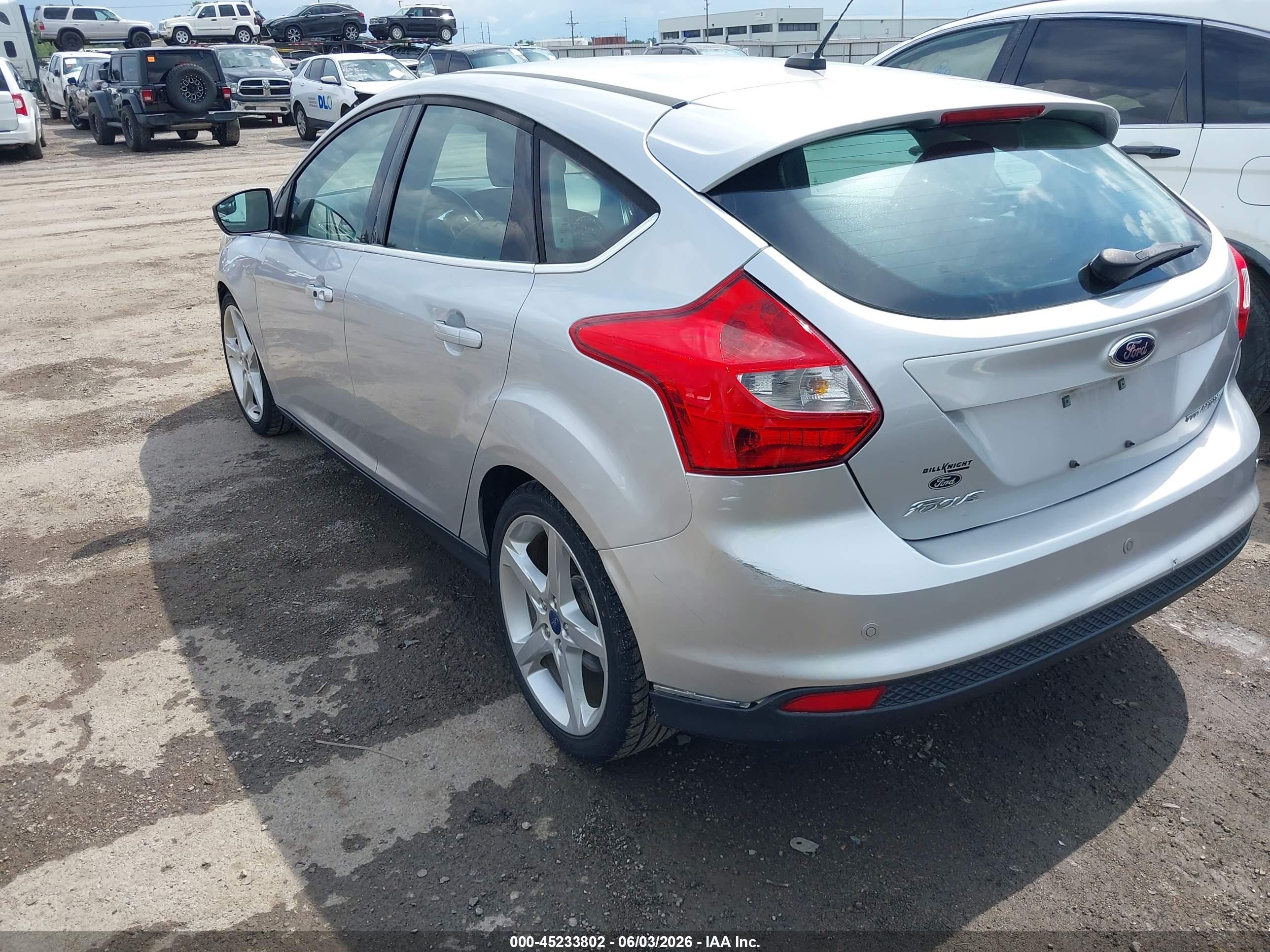 2012 Ford Focus Titanium Silver vin: 1FAHP3N22CL361958