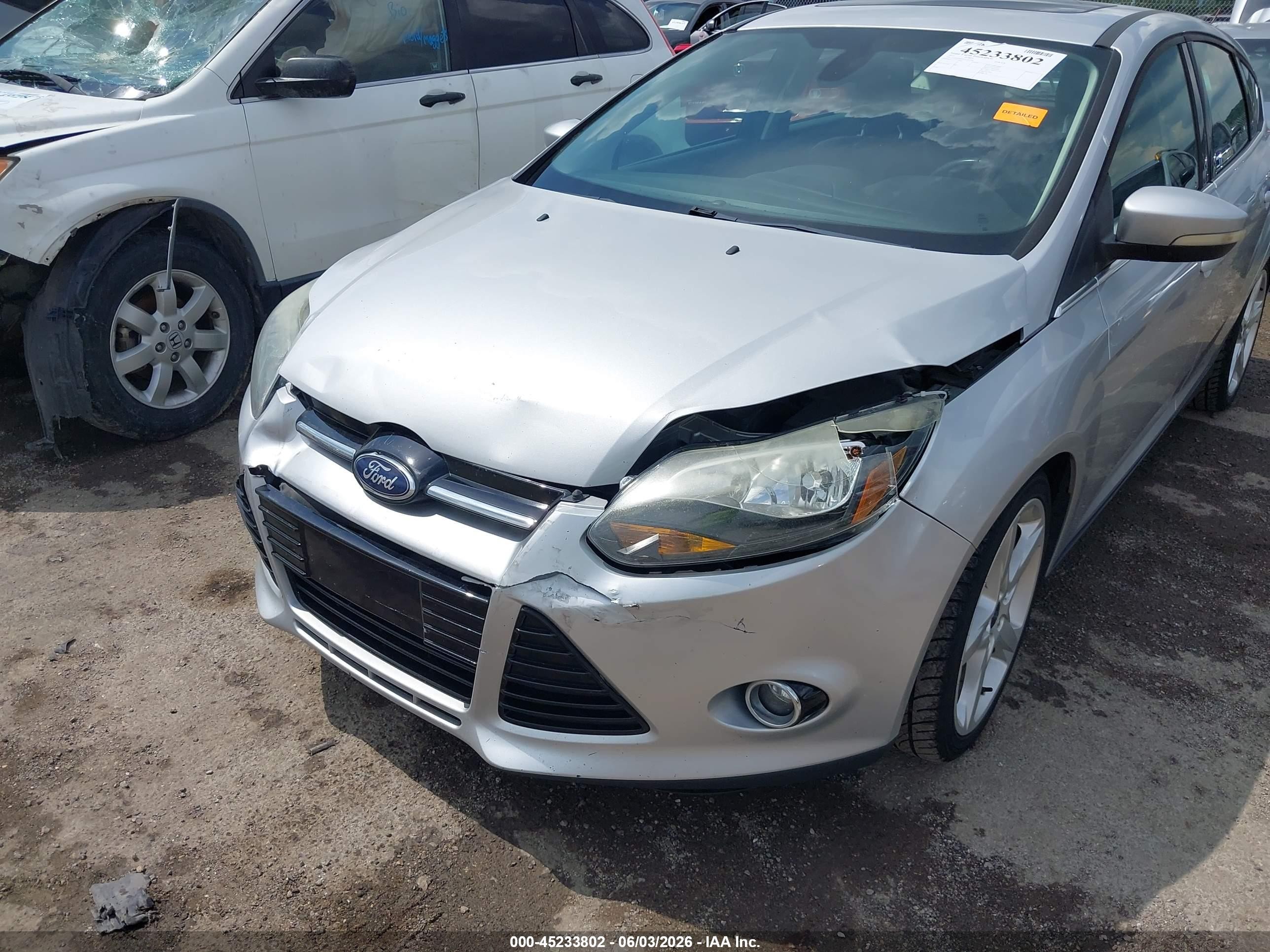 2012 Ford Focus Titanium Silver vin: 1FAHP3N22CL361958