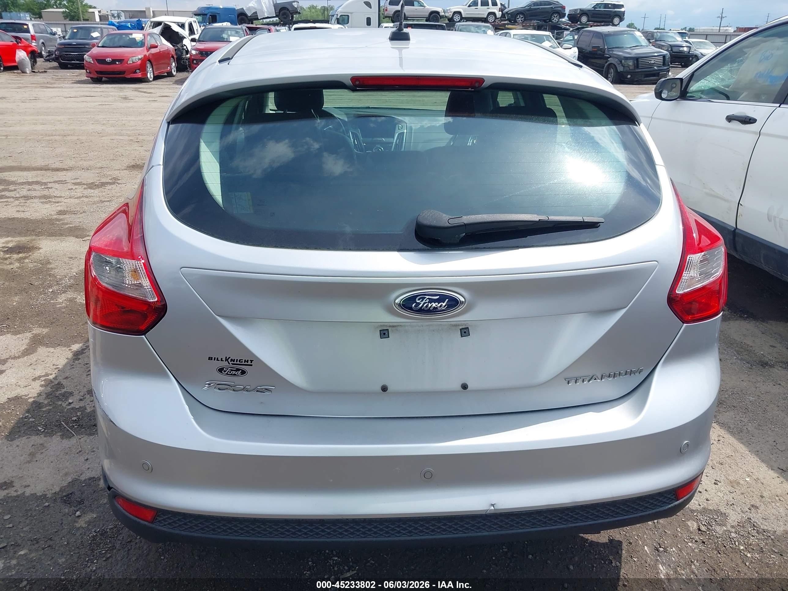 2012 Ford Focus Titanium Silver vin: 1FAHP3N22CL361958