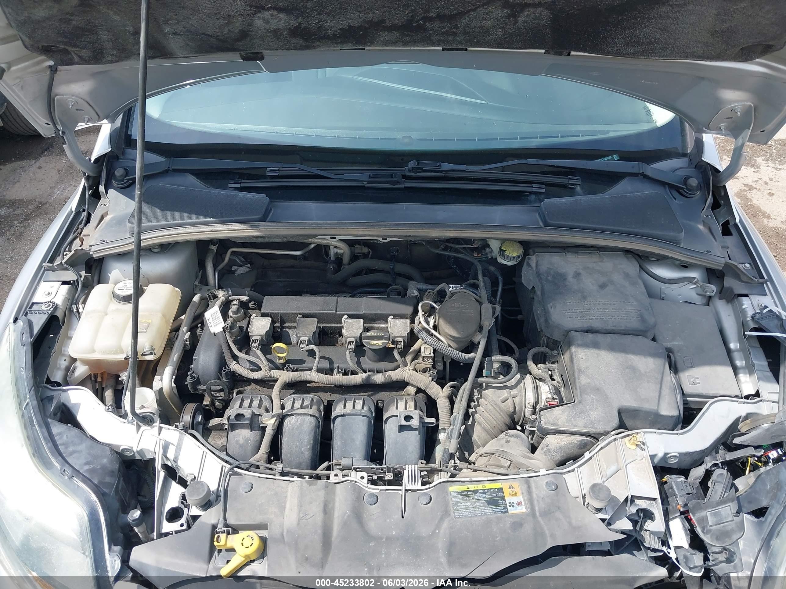 2012 Ford Focus Titanium Silver vin: 1FAHP3N22CL361958