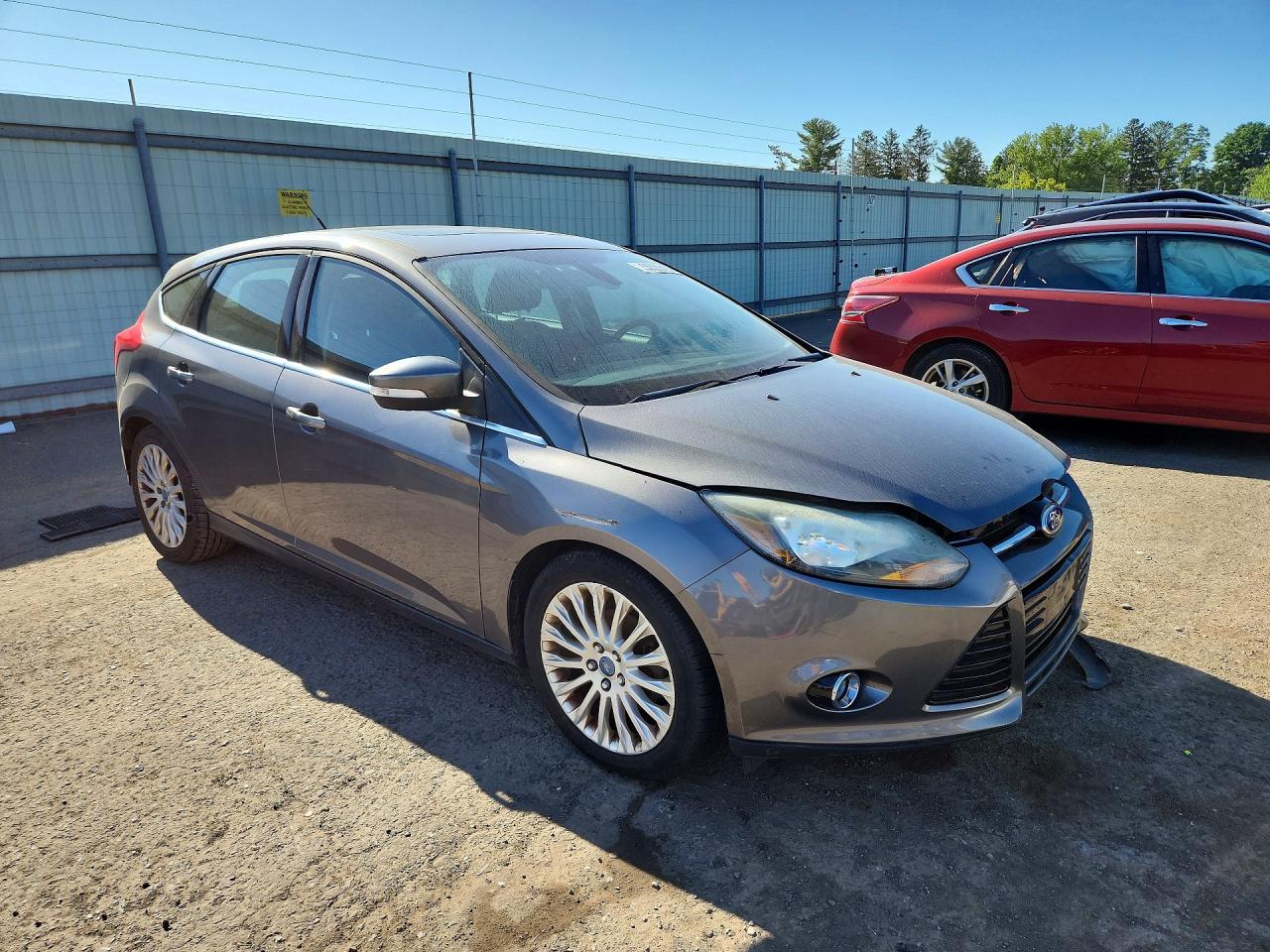 2012 Ford Focus Titanium Gray vin: 1FAHP3N22CL402153