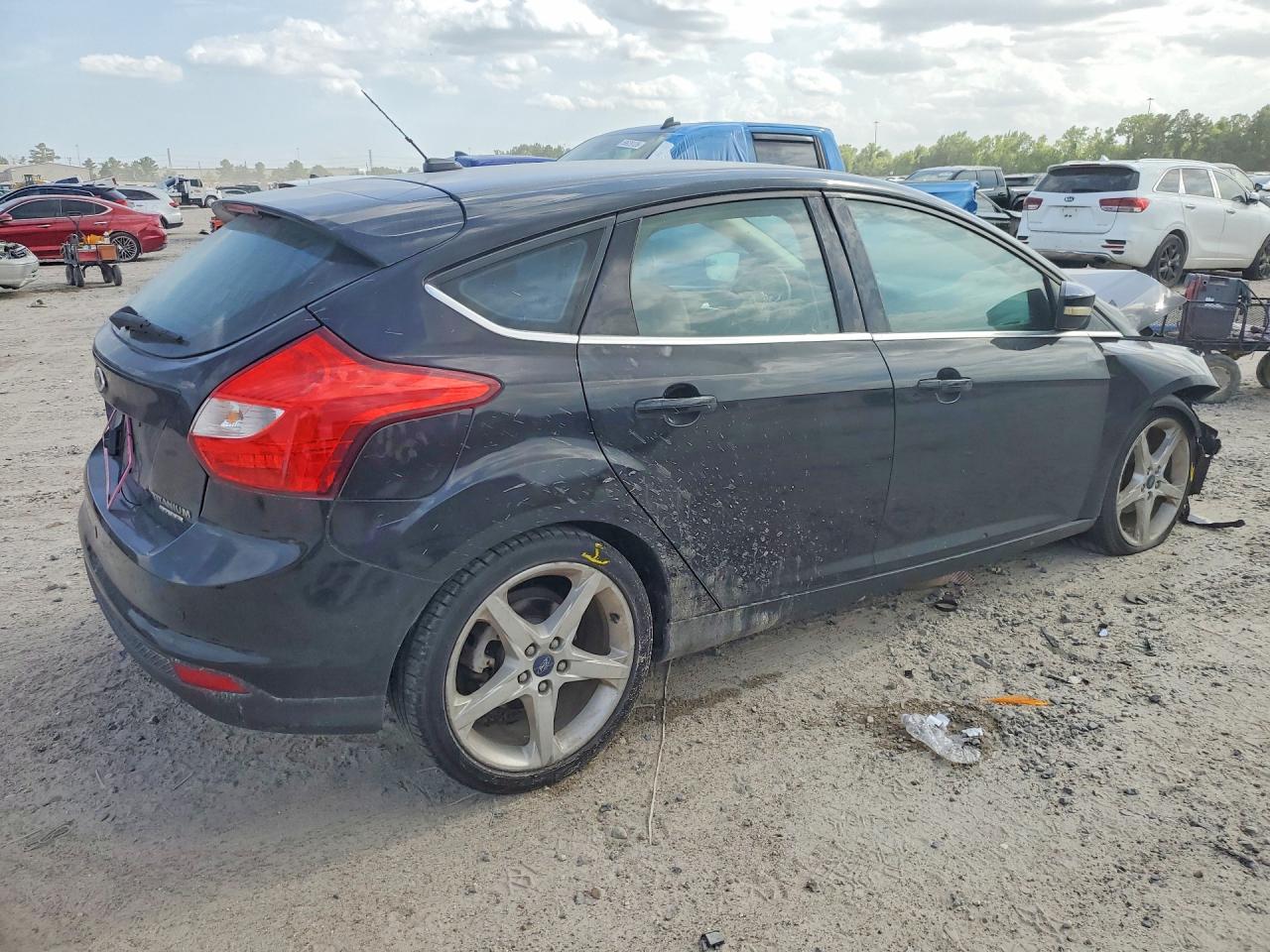 2012 Ford Focus Titanium Black vin: 1FAHP3N22CL428686