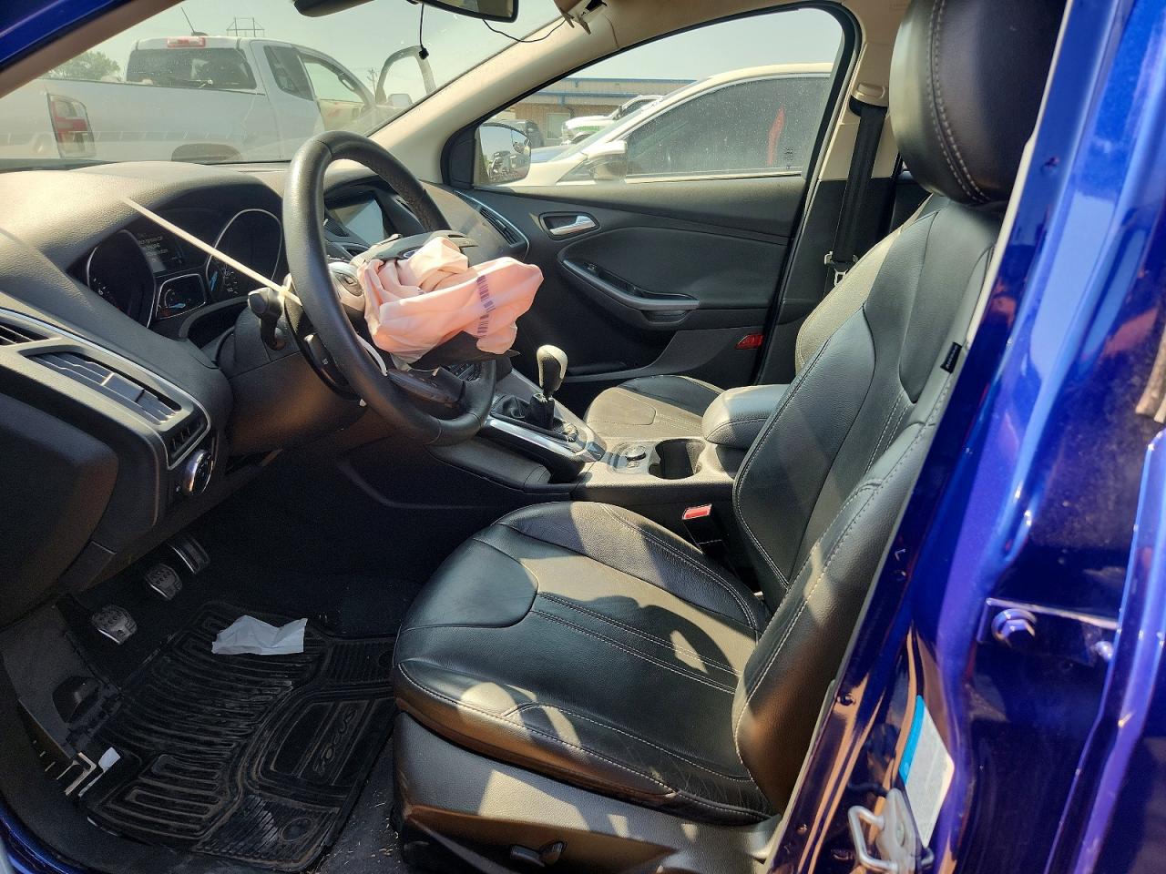 2012 Ford Focus Titanium Синий vin: 1FAHP3N23CL205072