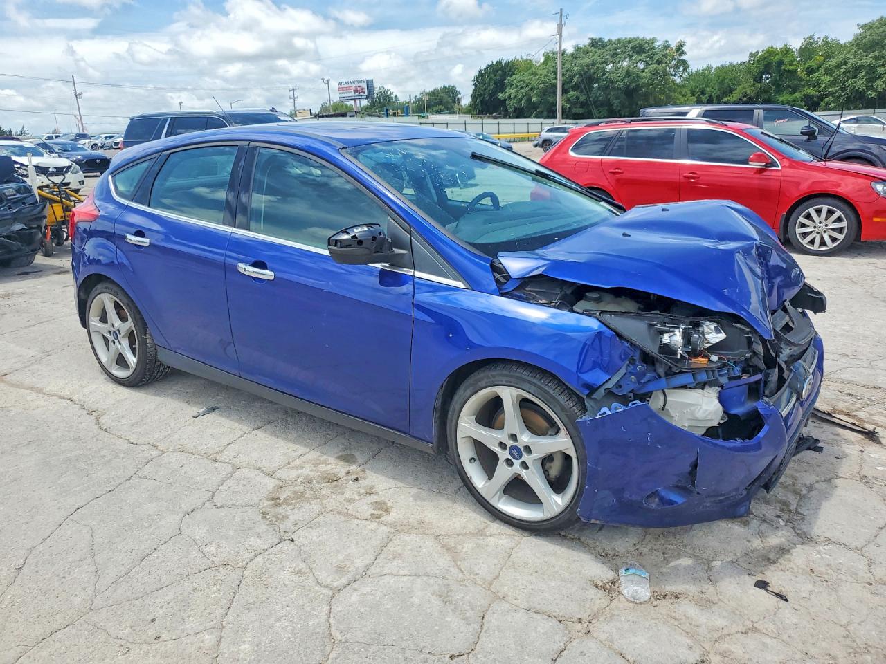 2012 Ford Focus Titanium Синий vin: 1FAHP3N23CL205072