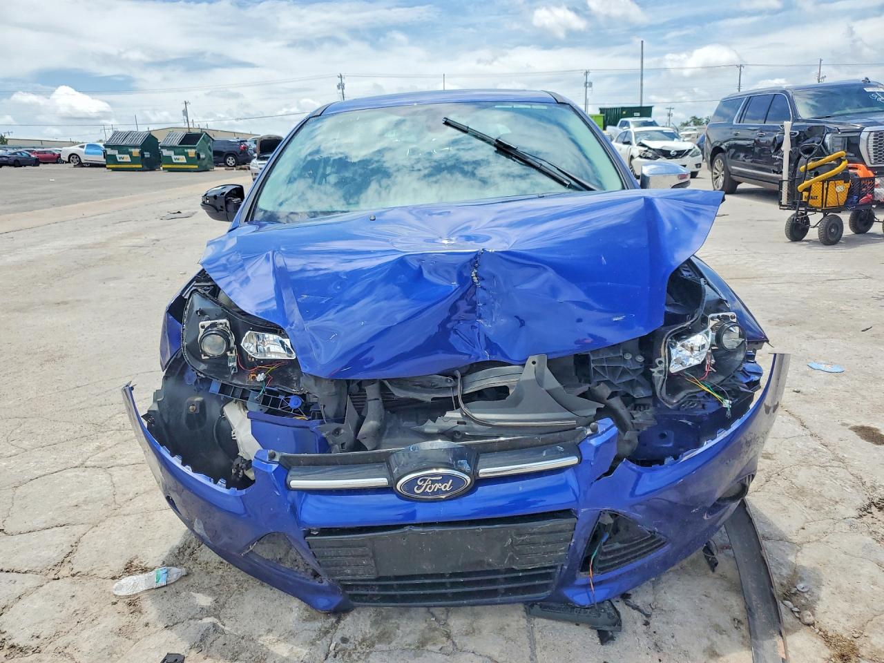 2012 Ford Focus Titanium Синий vin: 1FAHP3N23CL205072