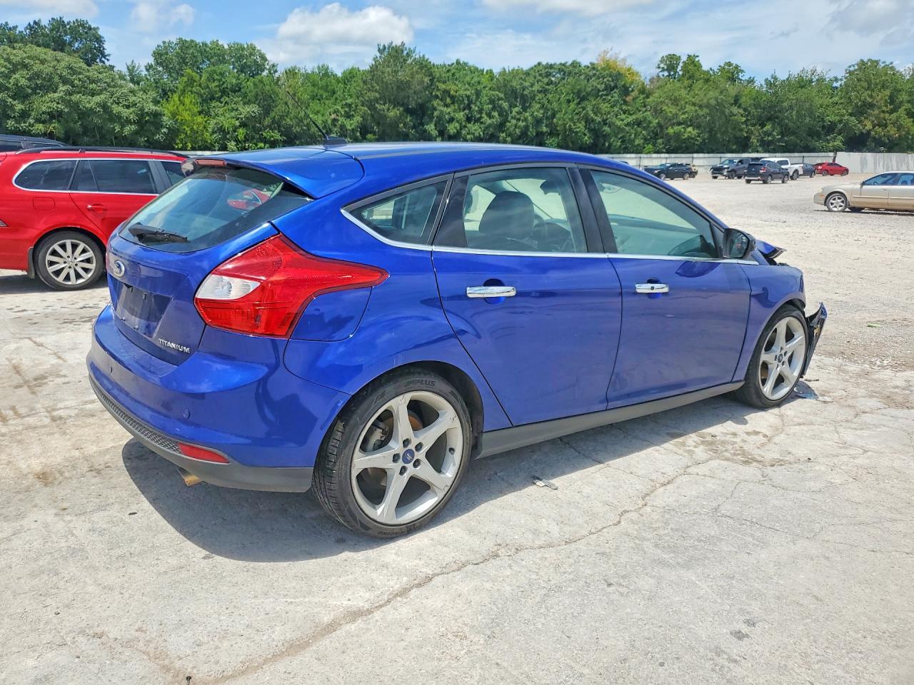 2012 Ford Focus Titanium Синий vin: 1FAHP3N23CL205072